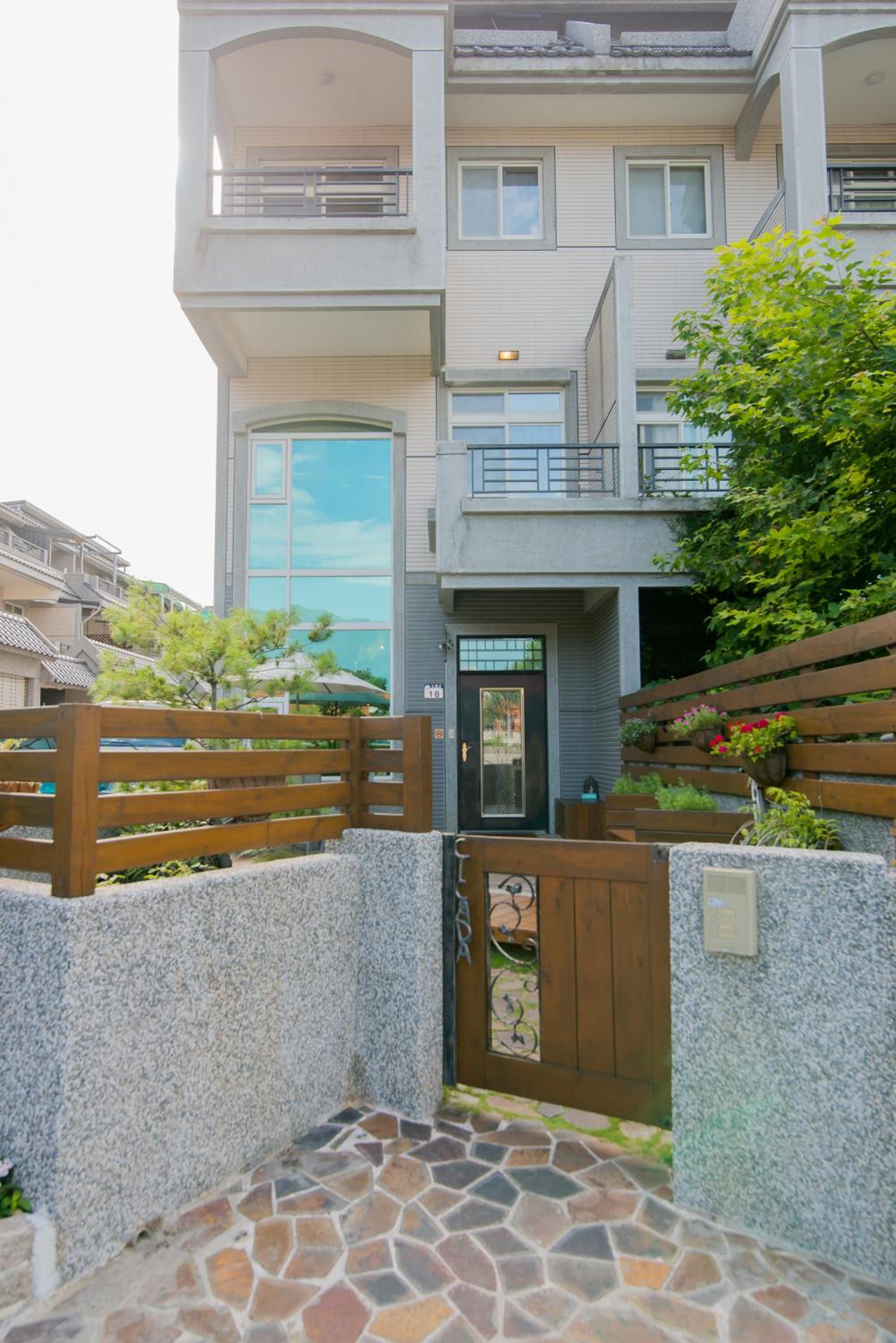 Zhileju Homestay