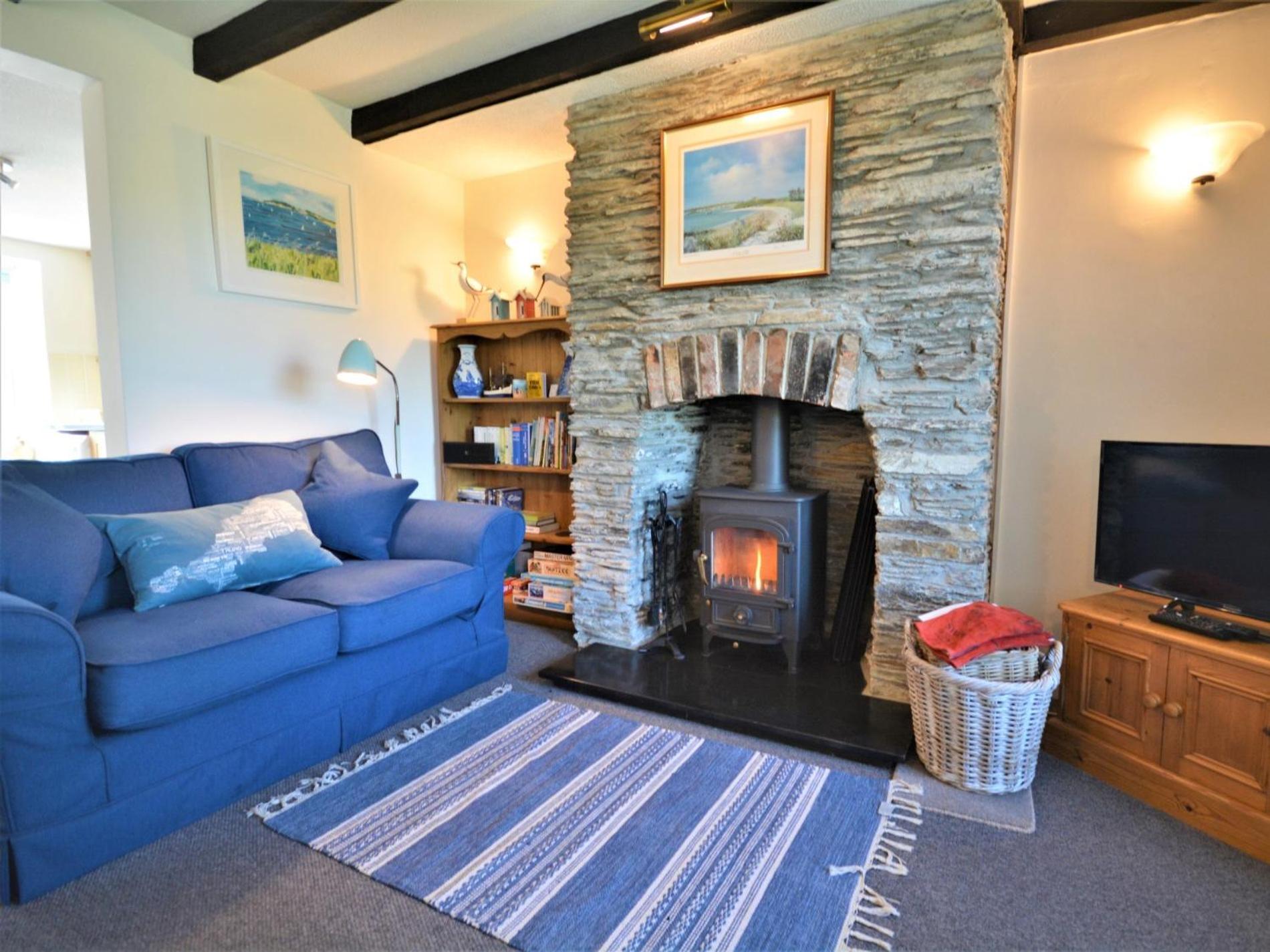 2 Bed in Wadebridge oc-kcott view 4
