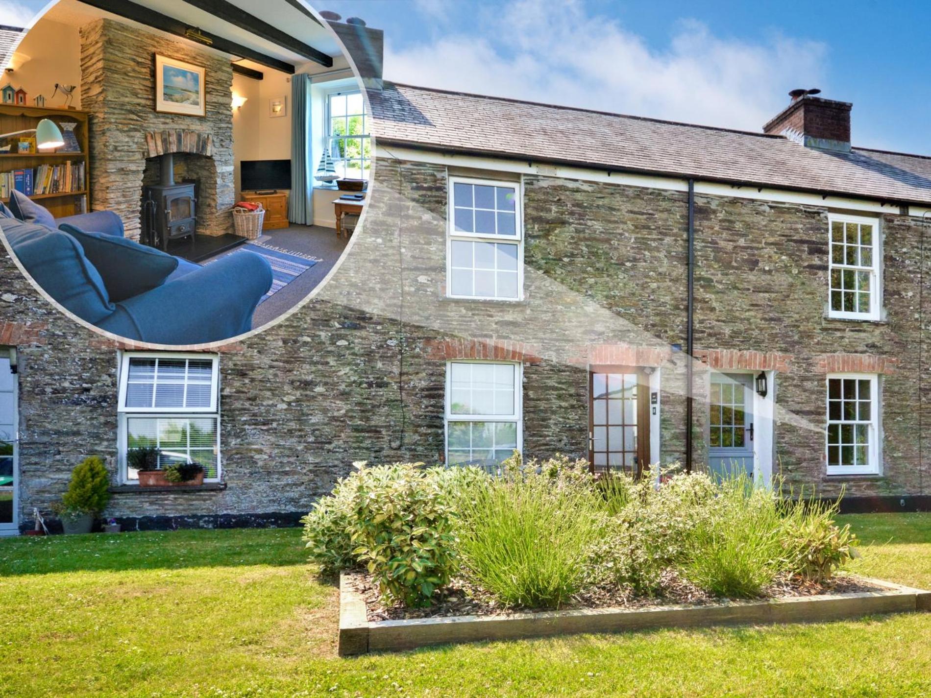 2 Bed in Wadebridge oc-kcott view 3