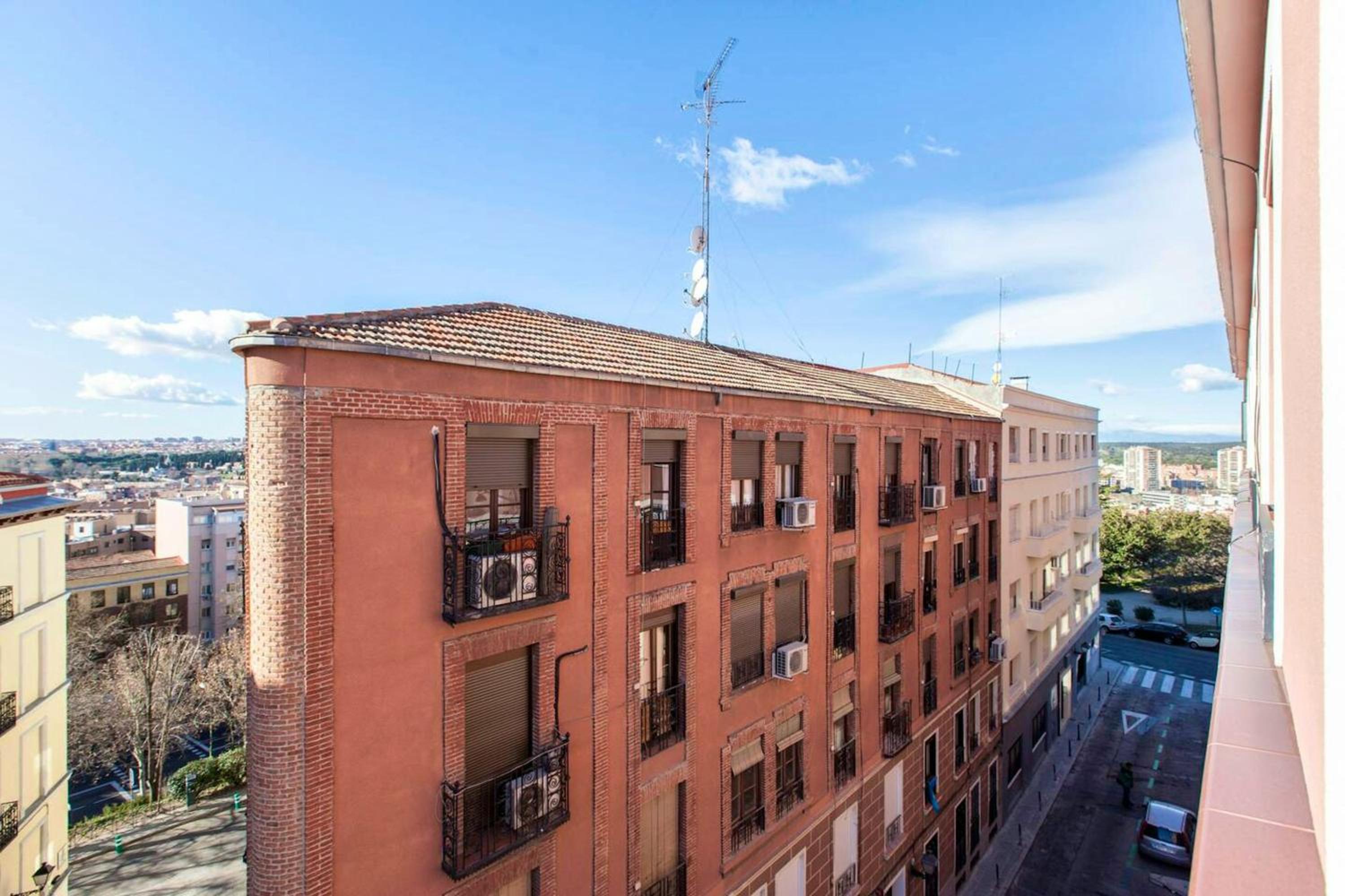 Charming Apartment Madrid 50m² +AC view 2