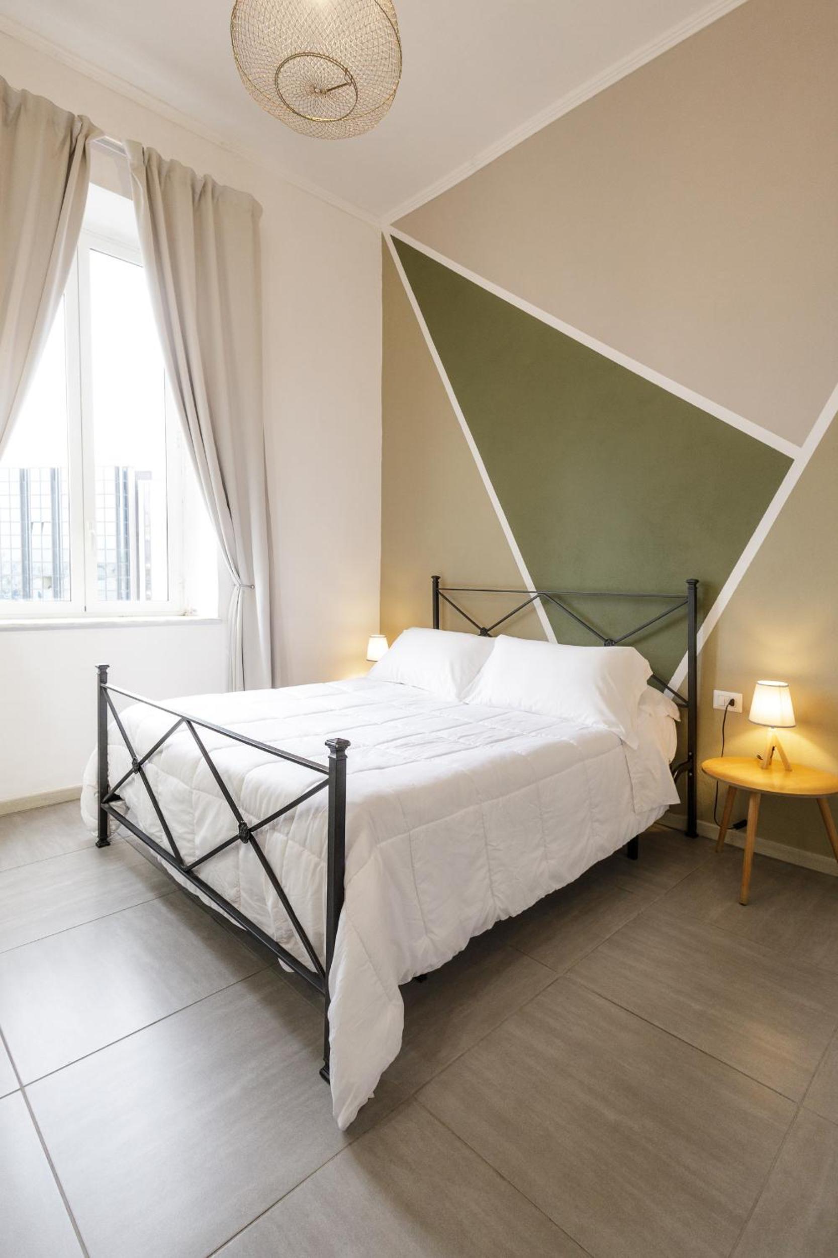 Civico13 en Naples — hotel room