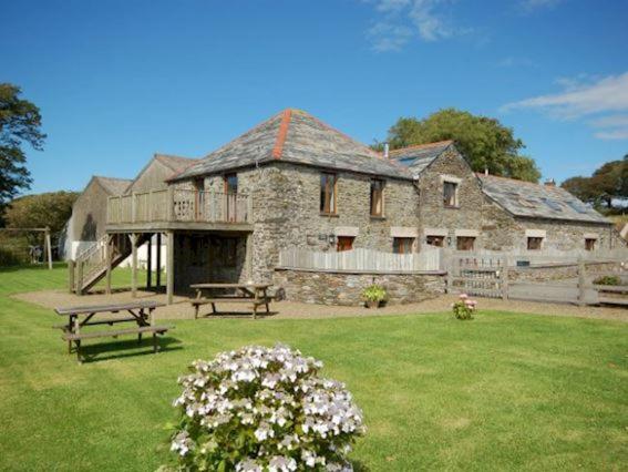 Fentrigan Manor Farm & Holiday Cottages