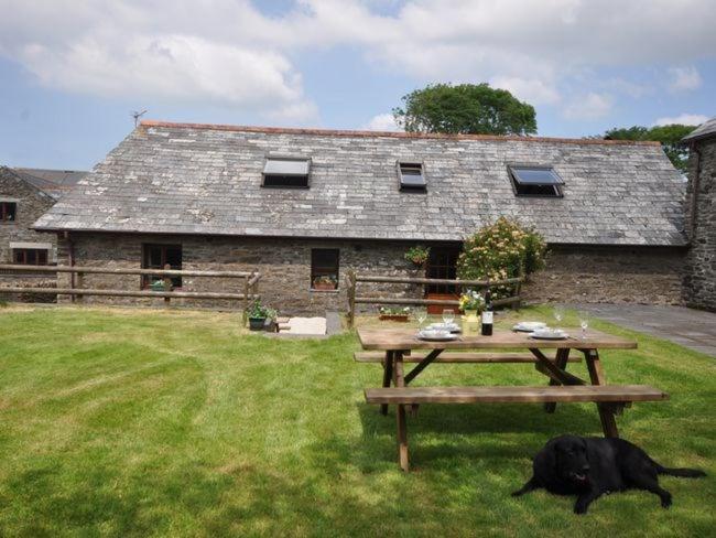 Fentrigan Manor Farm & Holiday Cottages