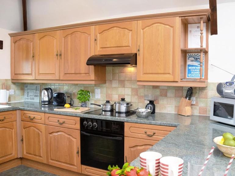 Fentrigan Manor Farm & Holiday Cottages