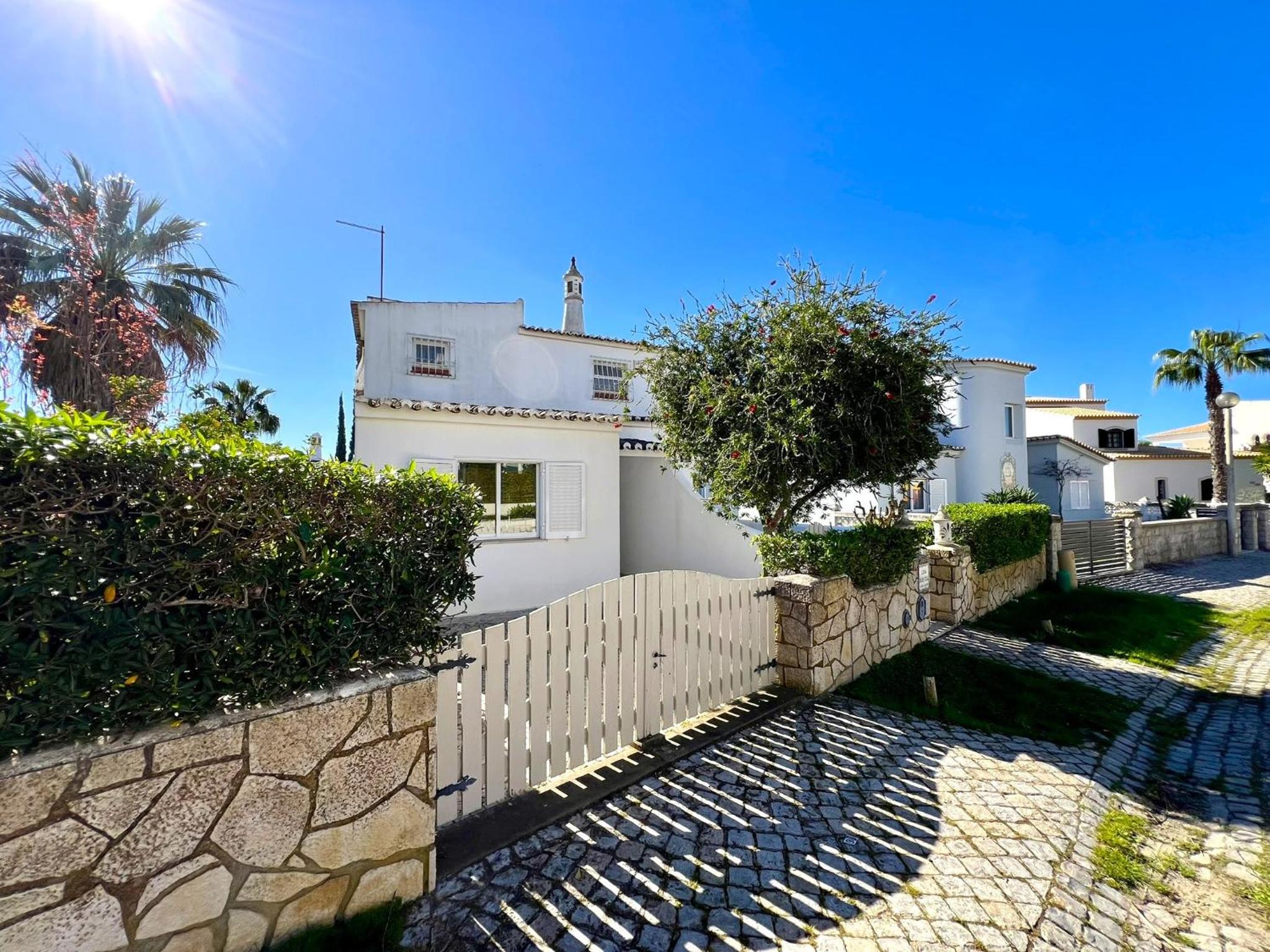 Vilamoura Brightness Villa With Pool by Homing view 3