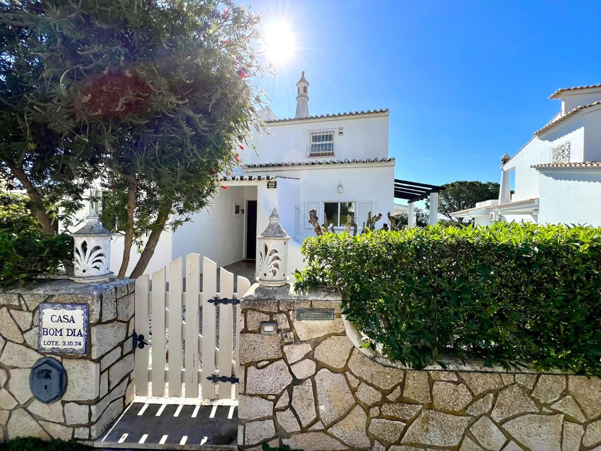 Vilamoura Brightness Villa With Pool by Homing view 5