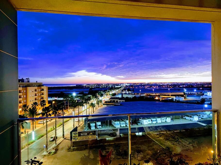 Apartamento Deluxe: hidromasaje, terraza y vistas. view 4