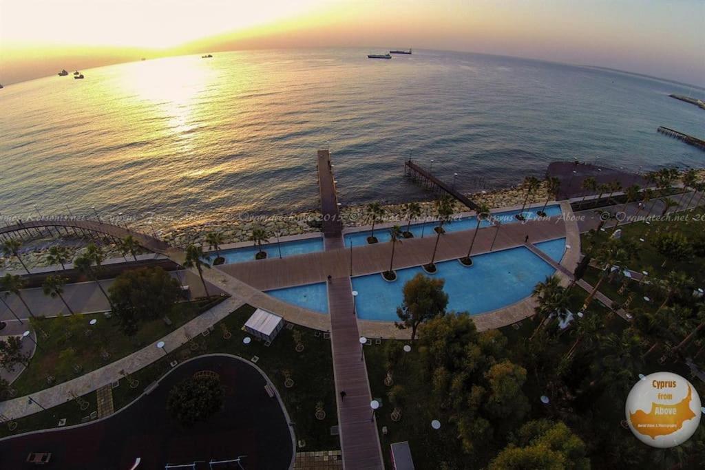 Sea Front & City Center, Amazing Sea View view 3