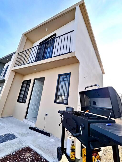 Bonita Casa en fraccionamiento privado cerca del aeropuerto