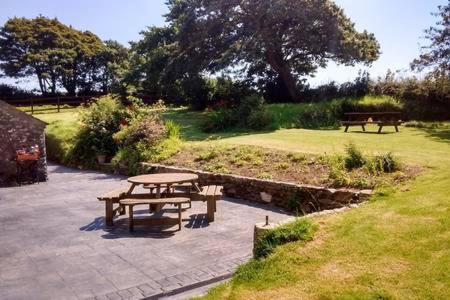Fentrigan Manor Farm & Holiday Cottages