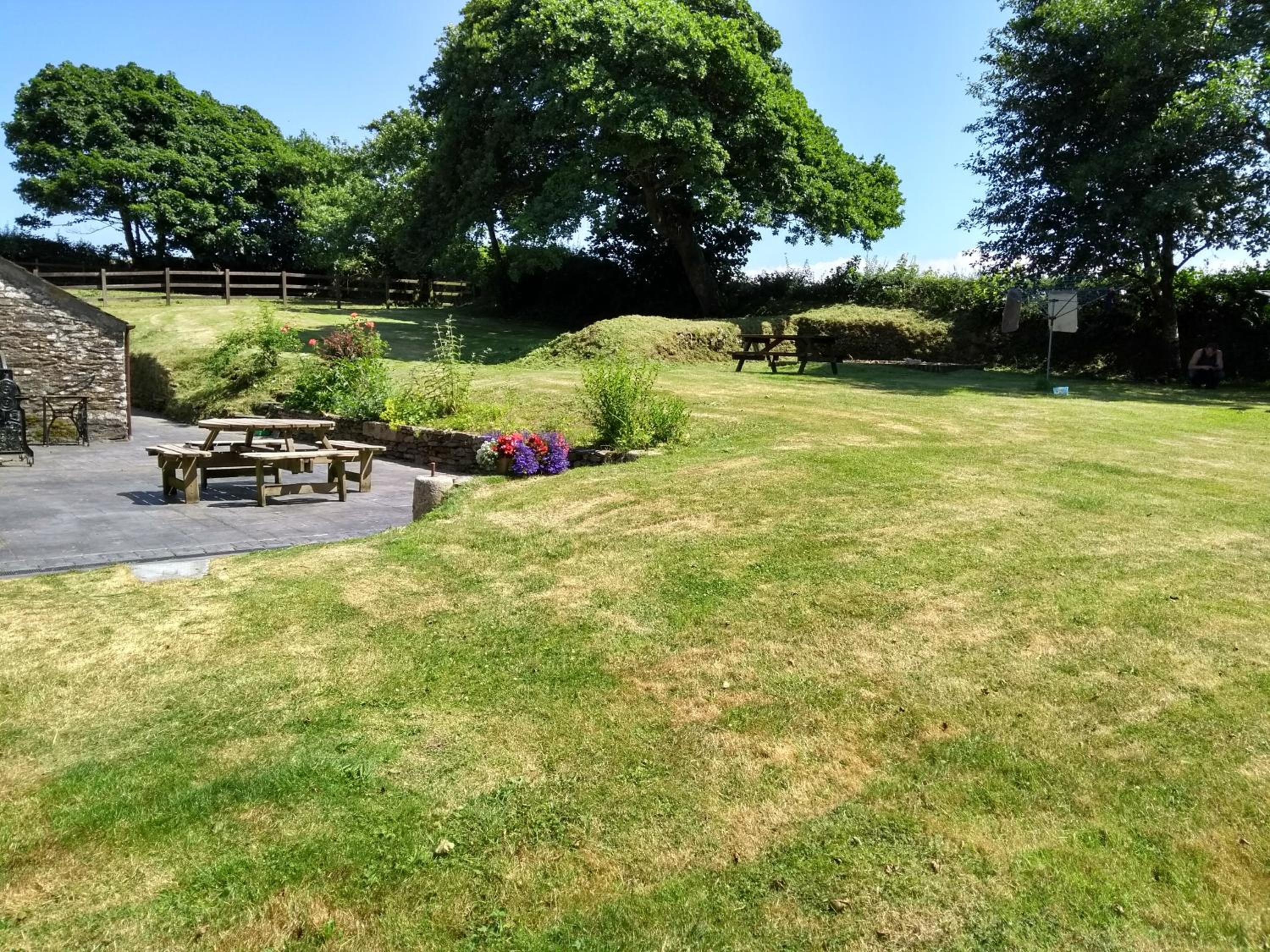 Fentrigan Manor Farm & Holiday Cottages