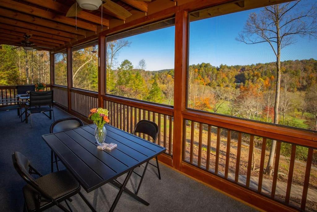 Cozy Cabin: w/ Balcony, Pool Table, Fire pit & BBQ view 5