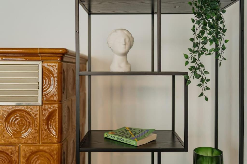 NEW 130m², Lounge Room, Im Herzen Berlins