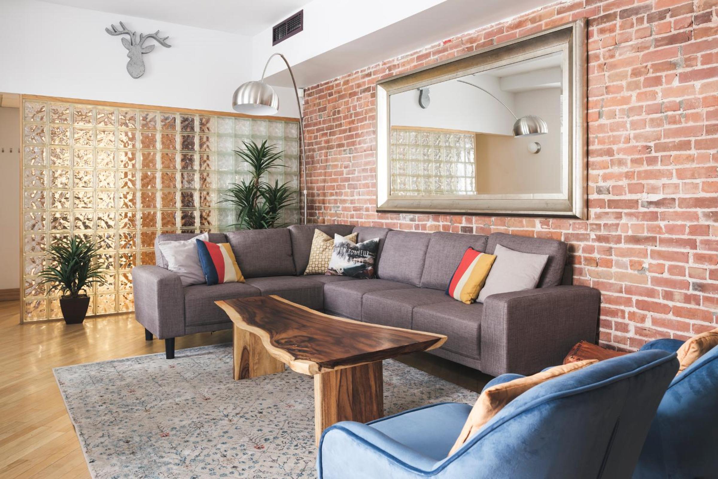 MTLVacationRentals - The City Chalet