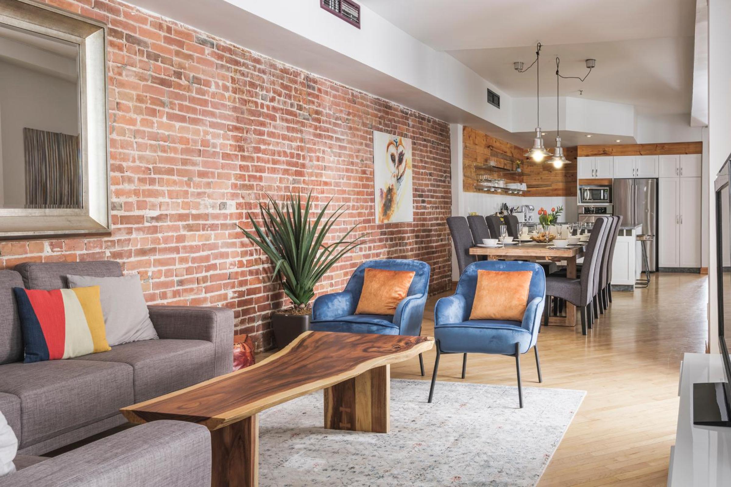 MTLVacationRentals - The City Chalet
