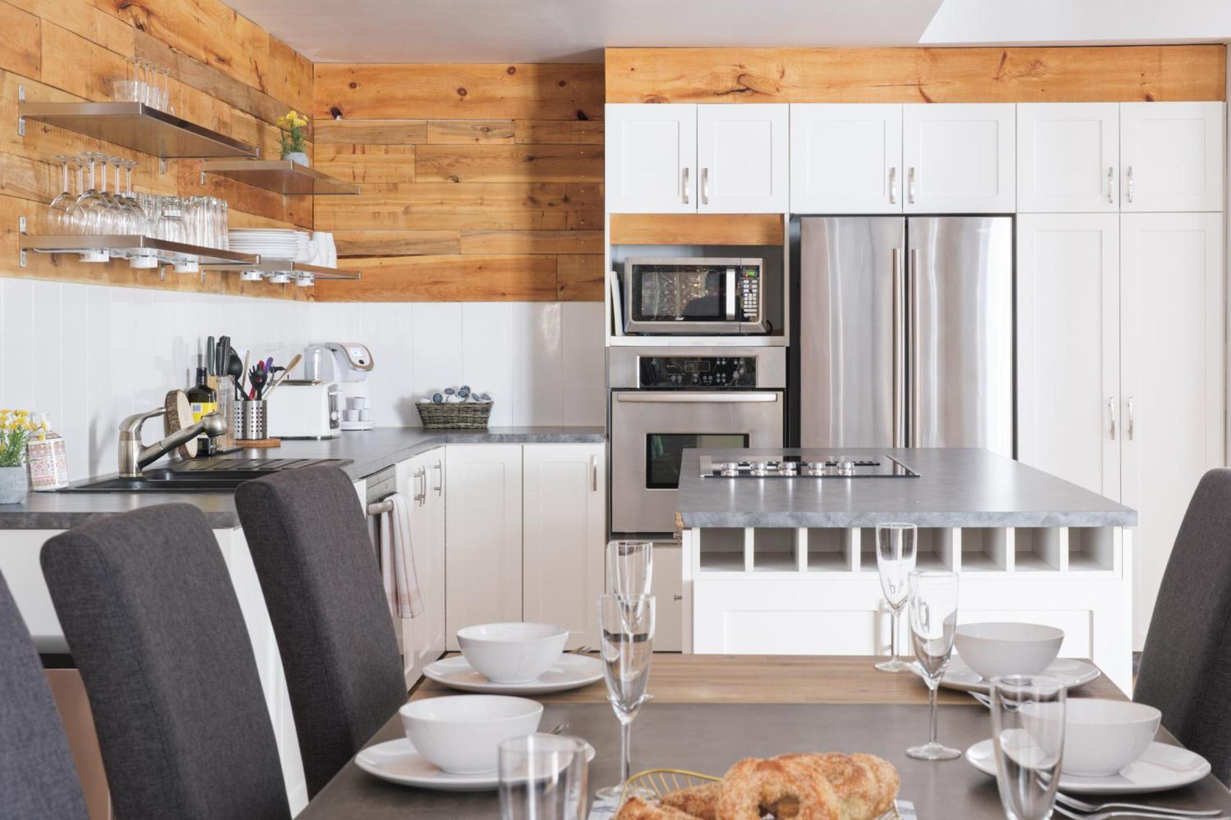 MTLVacationRentals - The City Chalet