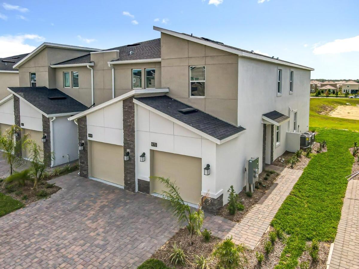 Hotel Fantastic 2BR Condo with Console & Waterpark - Image 1