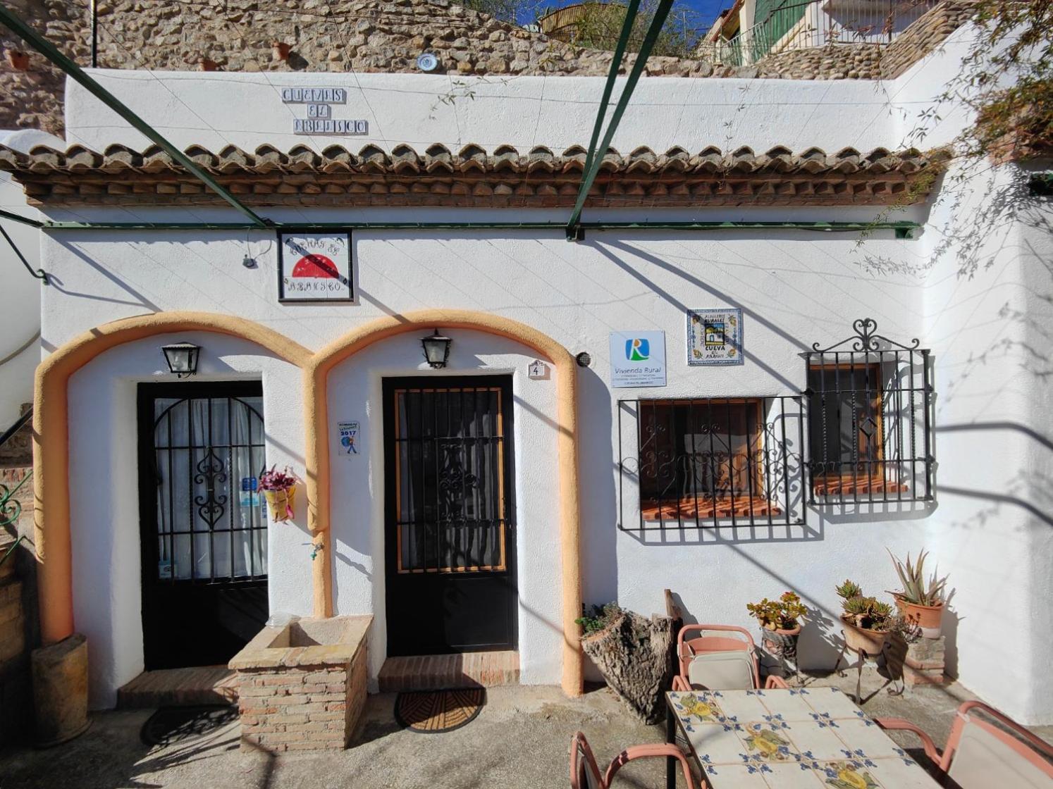 Cuevas El Abanico - VTAR vivienda turística de alojamiento rural