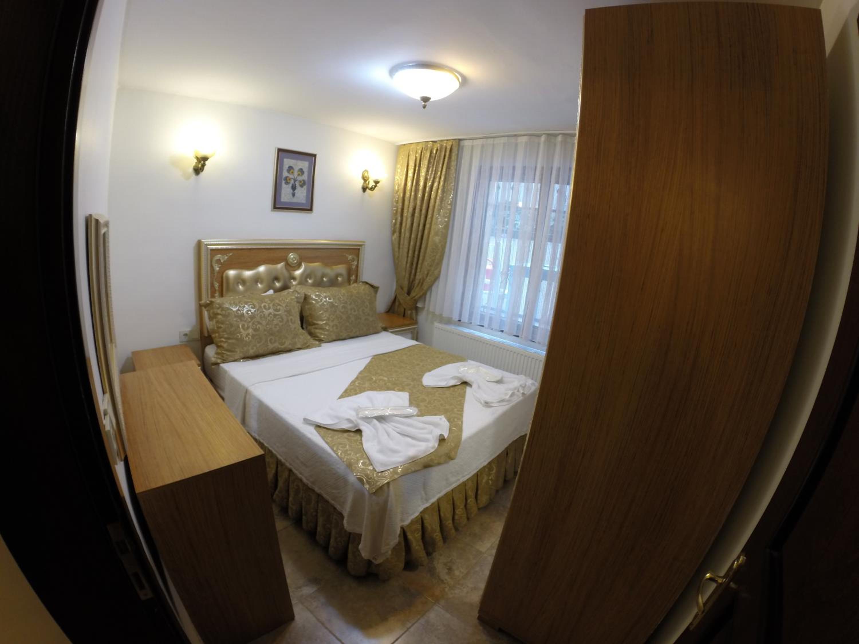 Blue Eye Suites