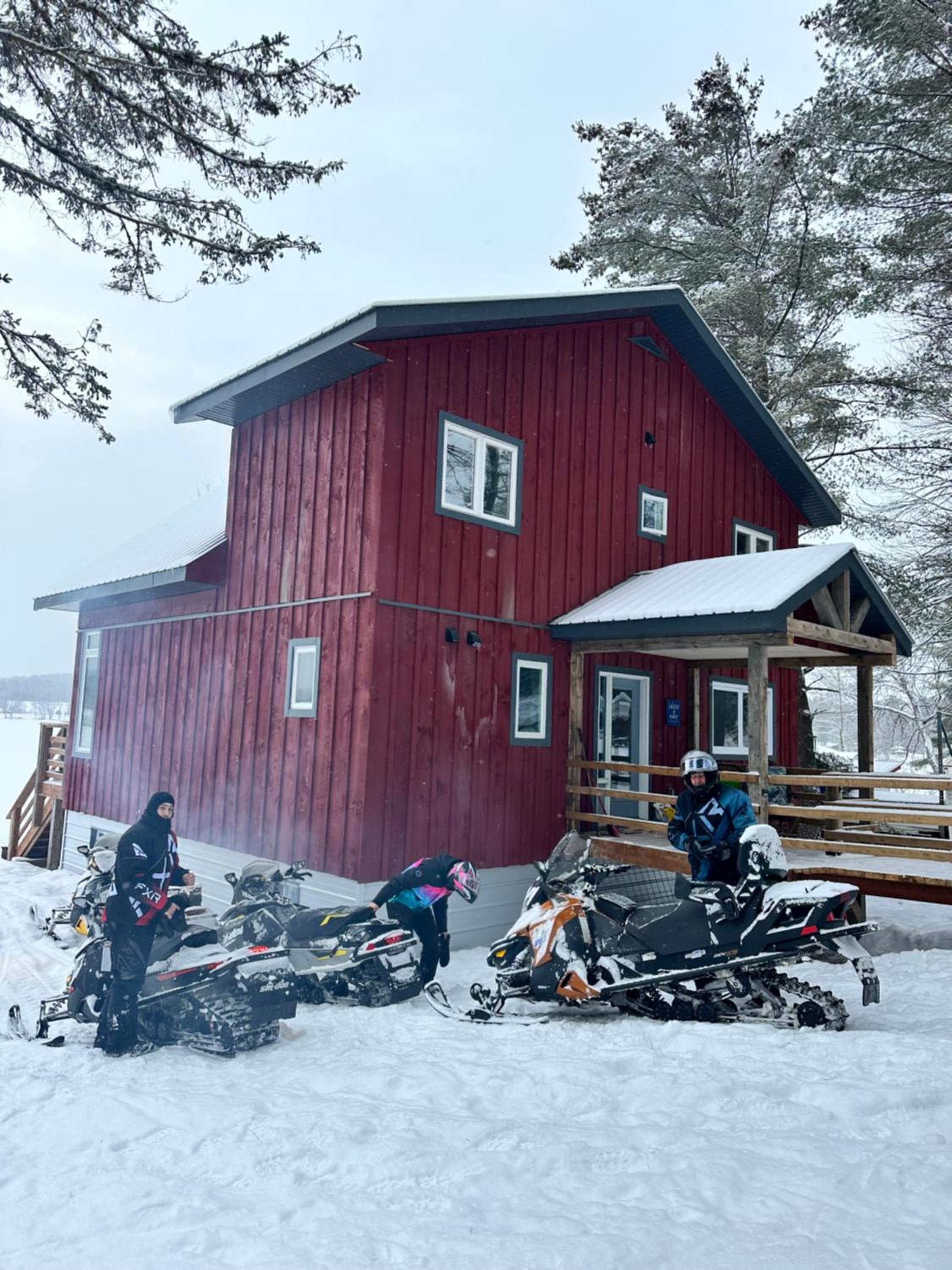 New build, luxurious, 4 plus bedrooms, 2 and a half baths, waterfront chalet, SNOWMOBILE trail access, ample parking & ICE FISHING SHACK