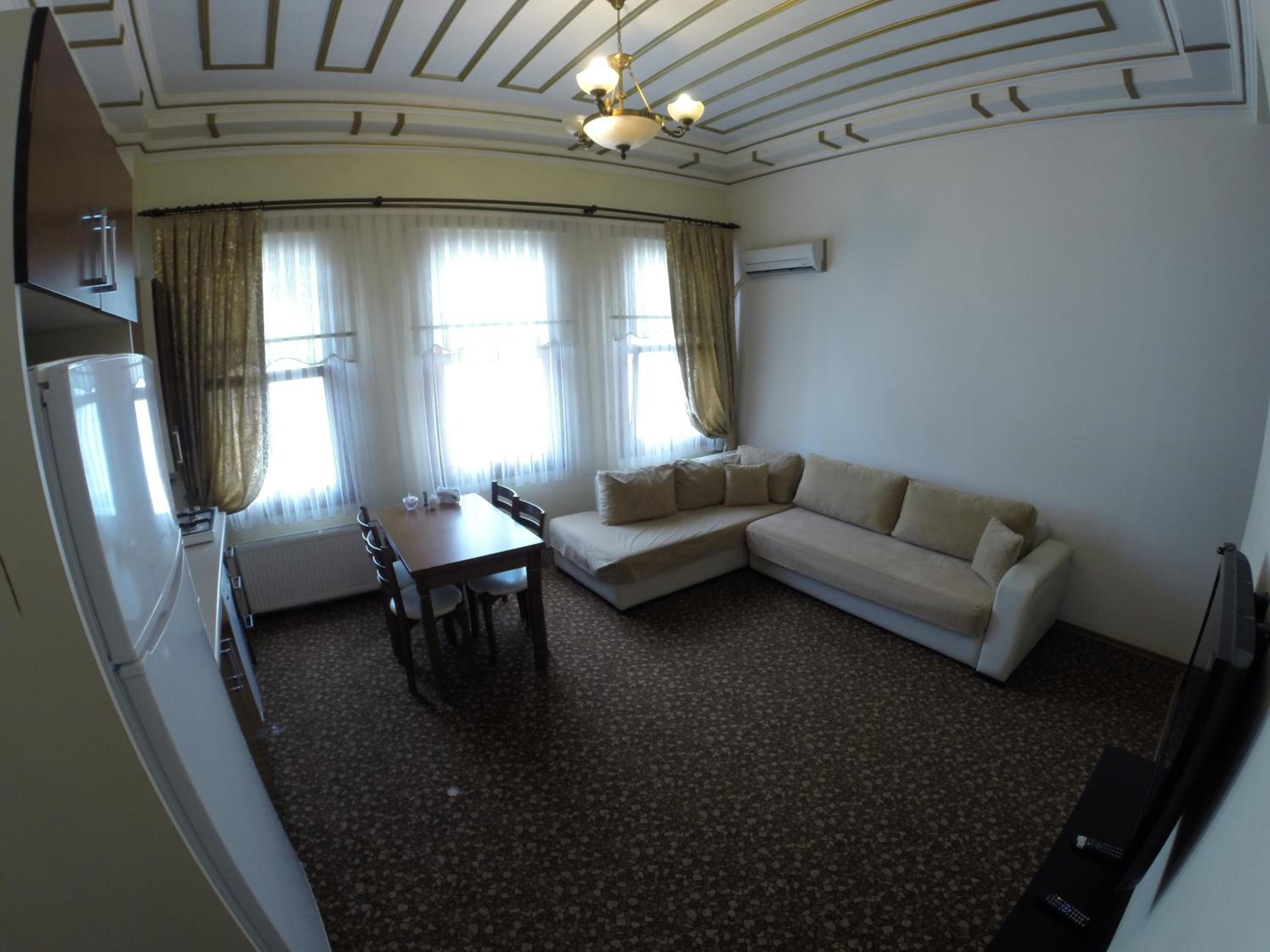 Blue Eye Suites