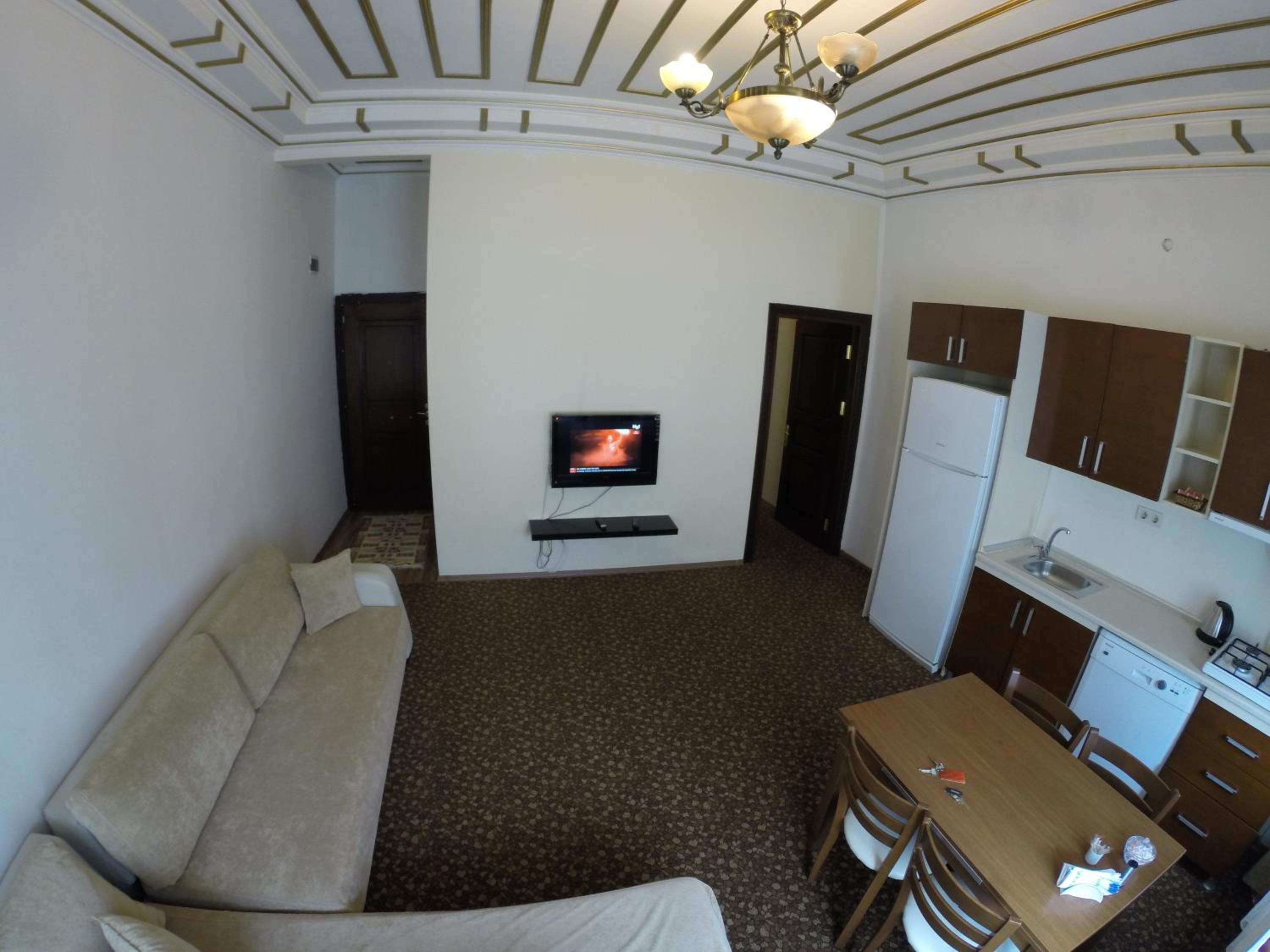Blue Eye Suites