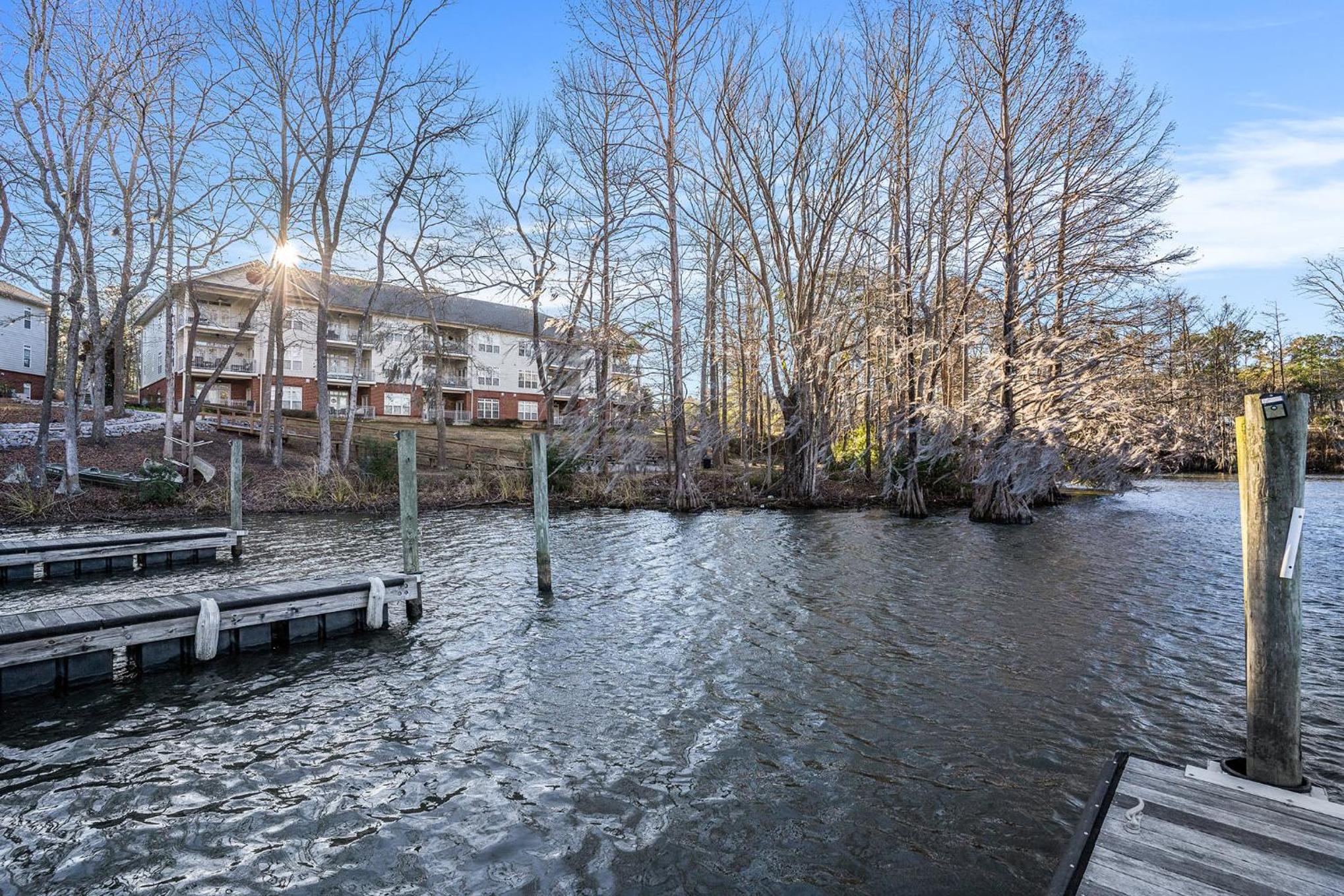 Sunsets on Lake Marion: 2BD Lakefront Luxury Bliss view 5