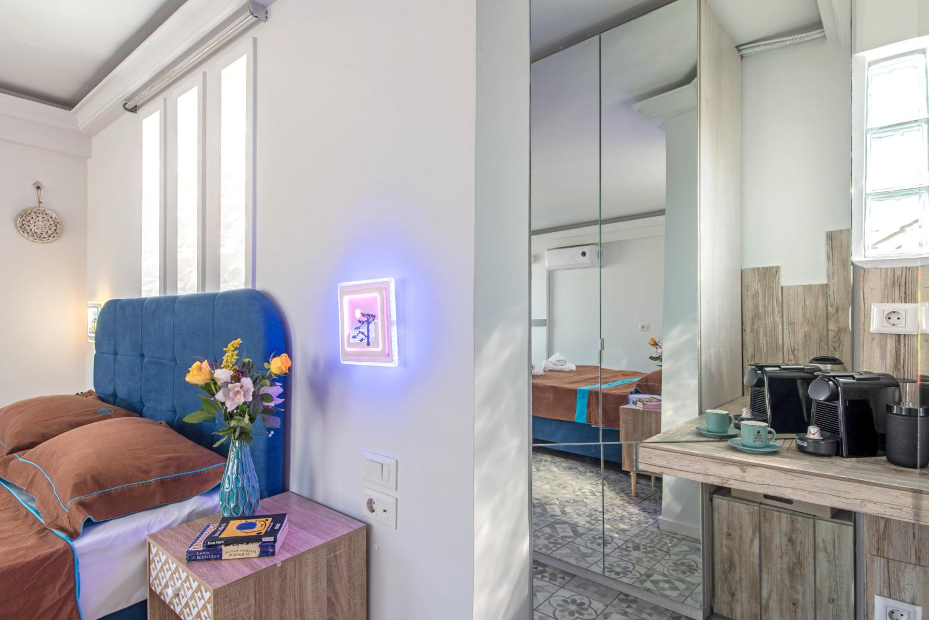 Parthenon crown penthouse
