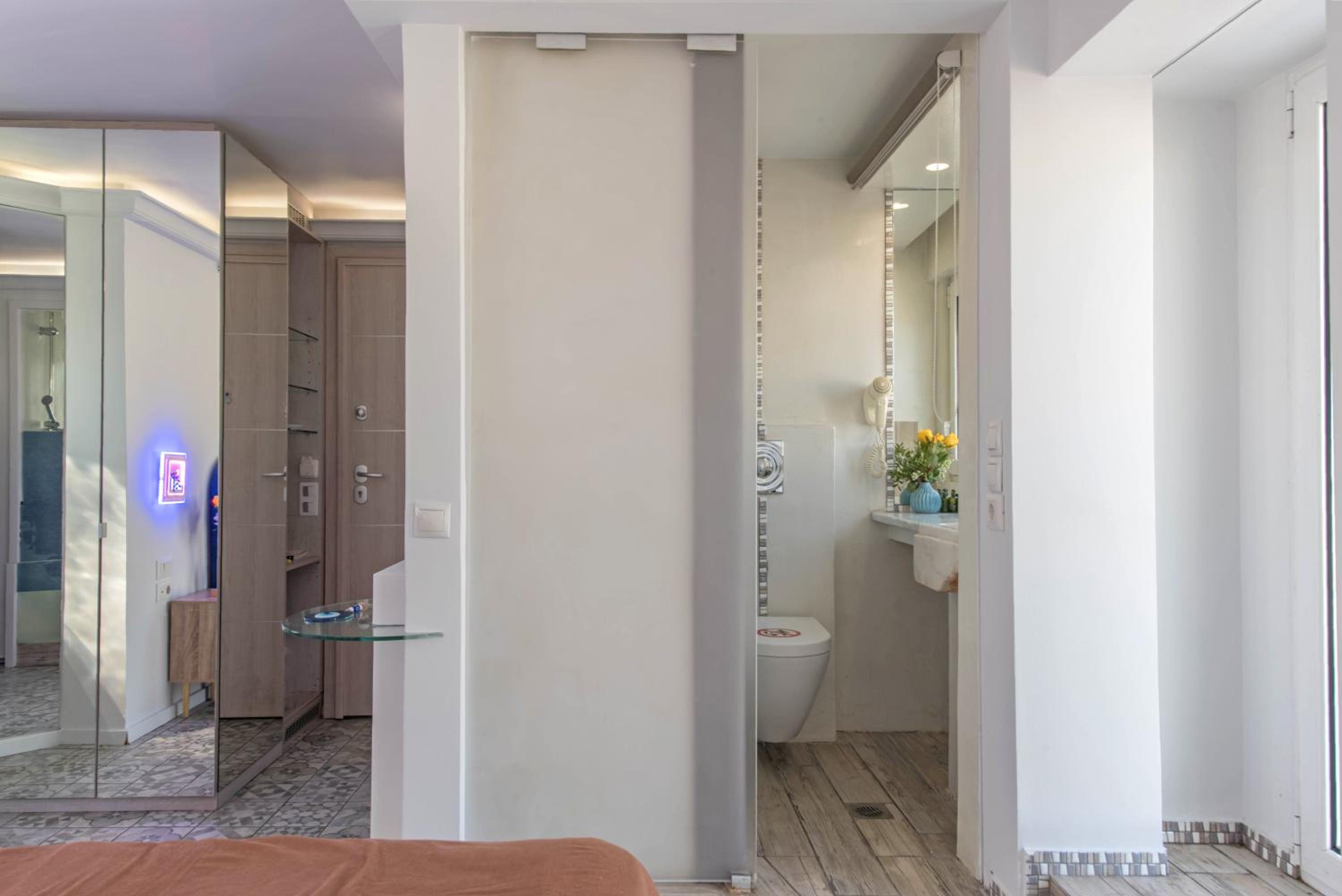 Parthenon crown penthouse