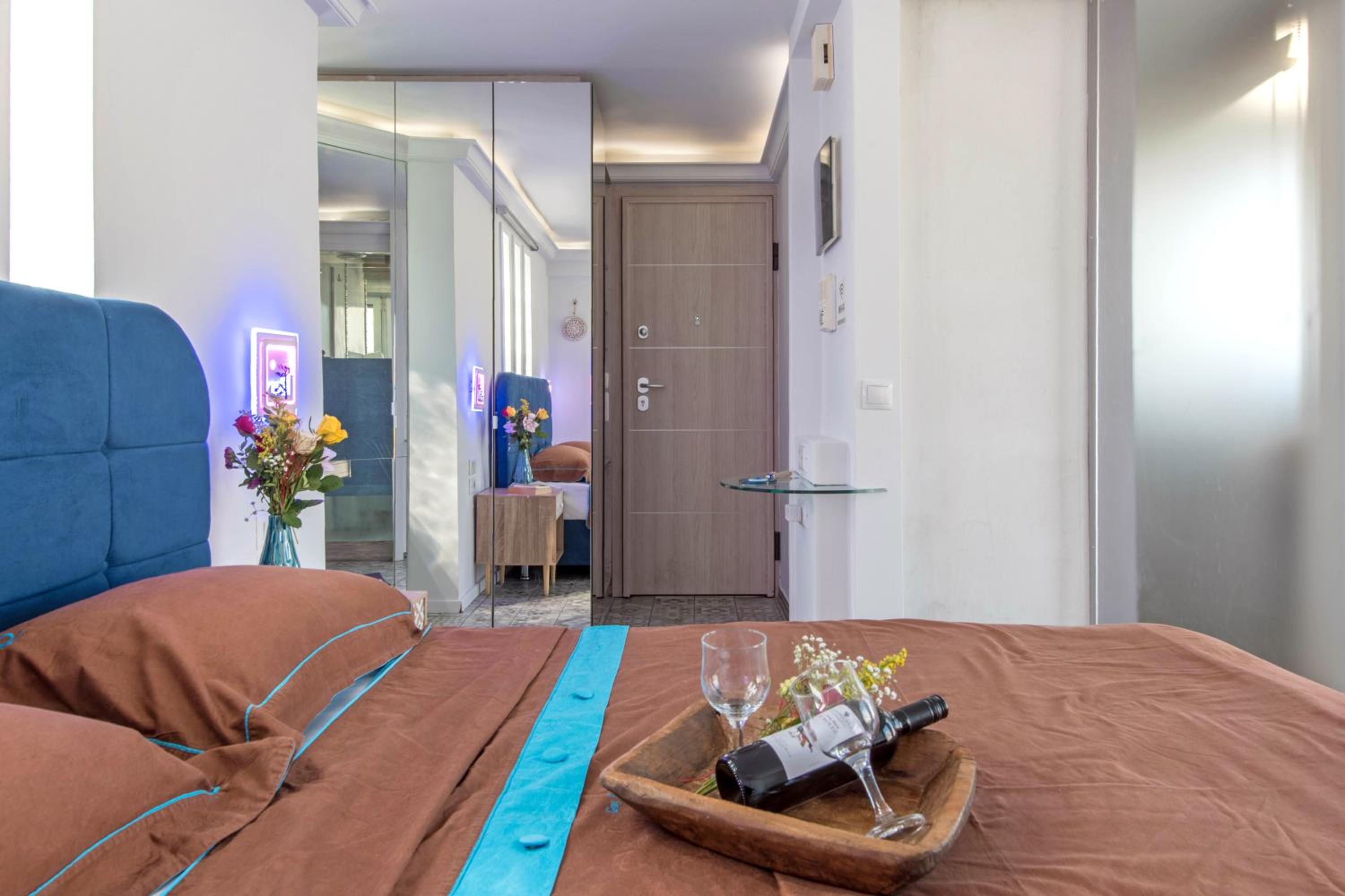 Parthenon crown penthouse
