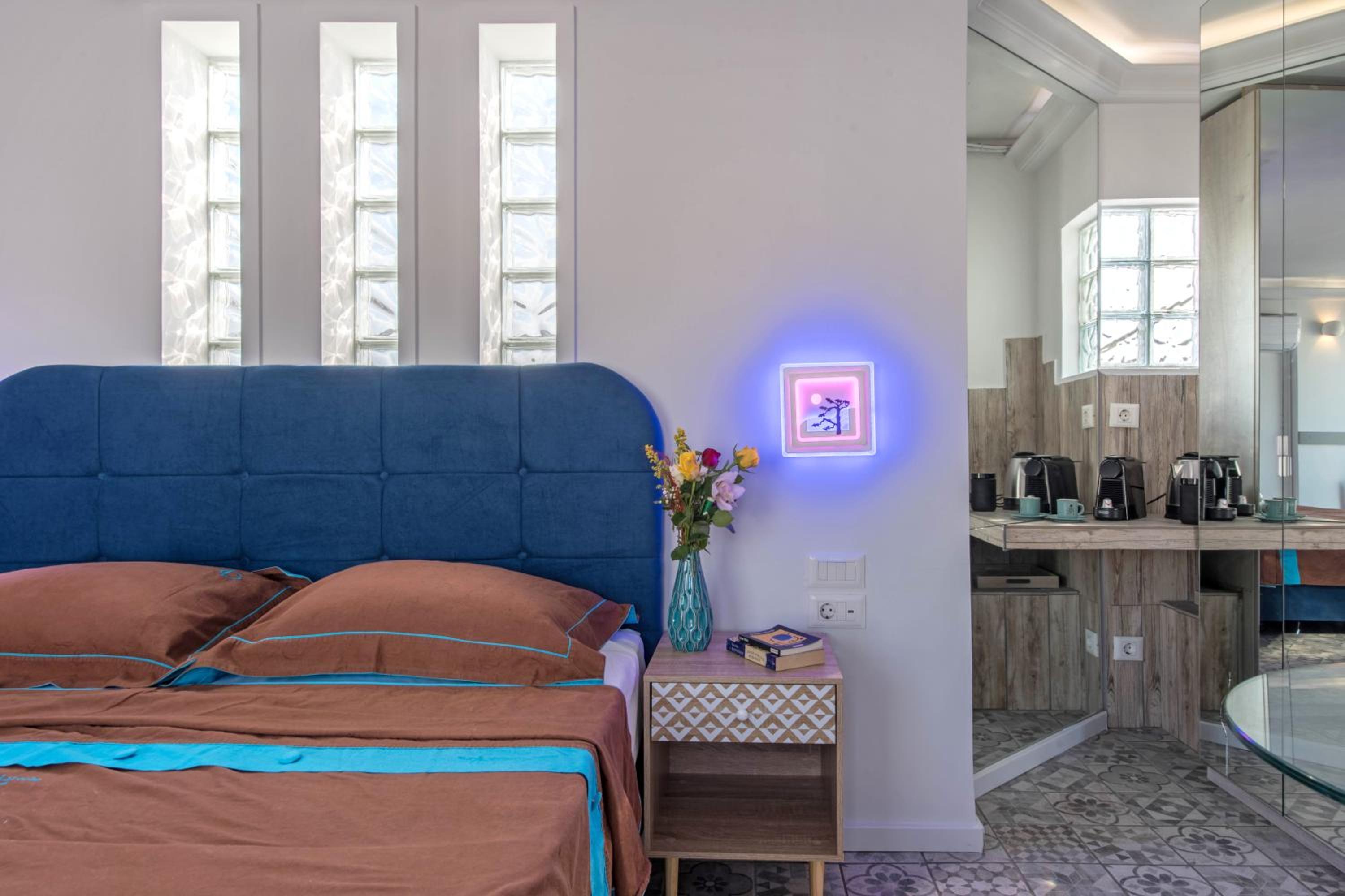 Parthenon crown penthouse