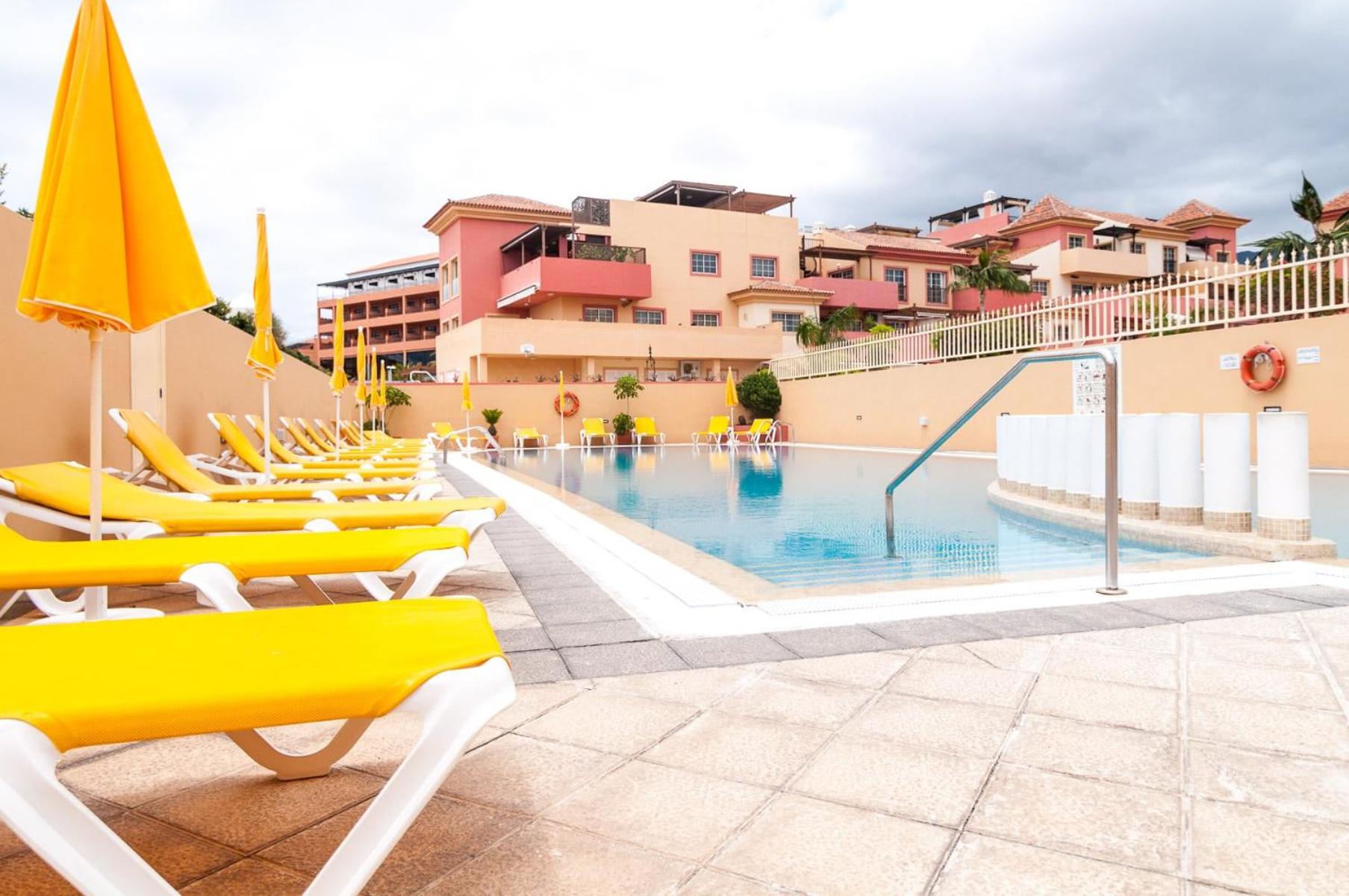 Beautiful 2 bedroom penthouse Terrazas Del Duque