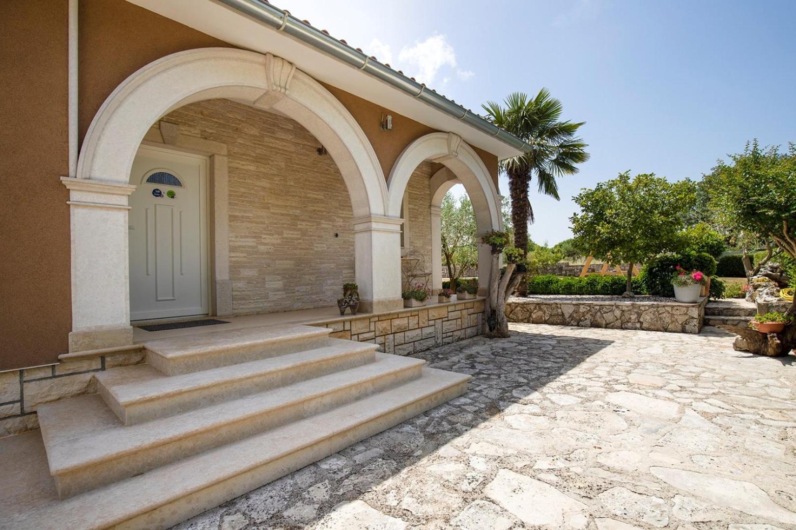 Hotel Villa Ruza - Image 1