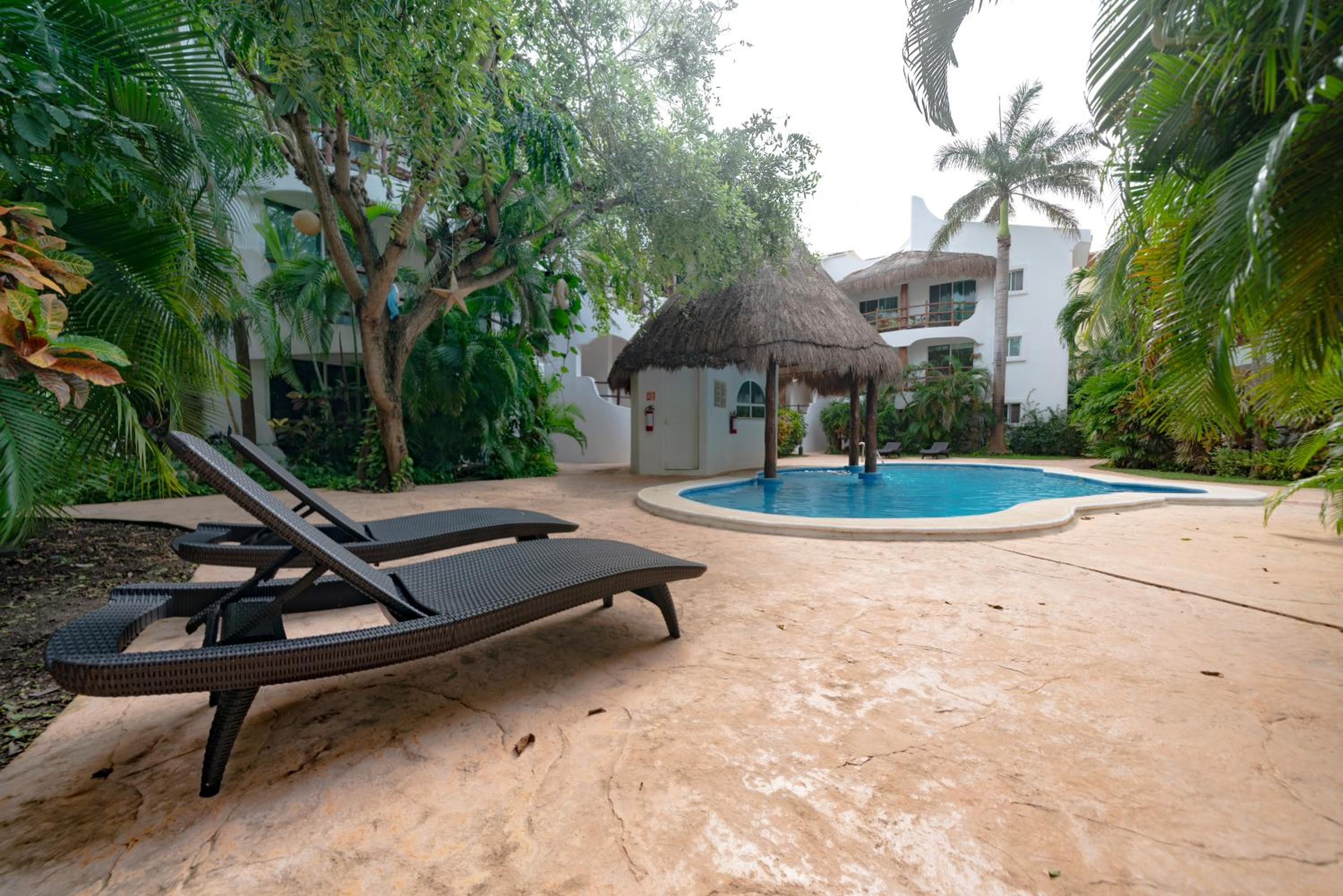 3 BR Condo with Pool - Los Lirios Playacar phase ll - Melrose Place view 4