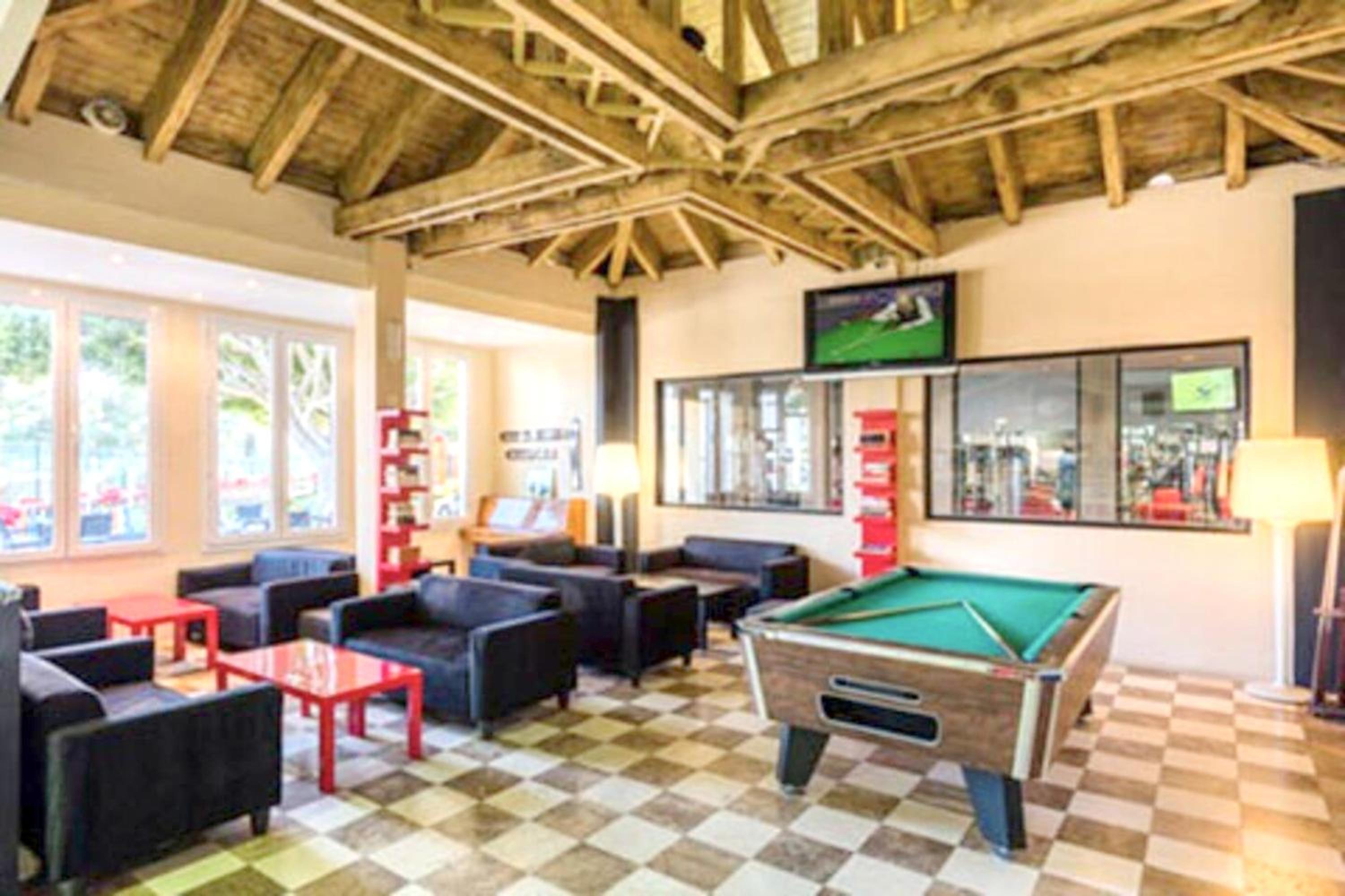 lounge