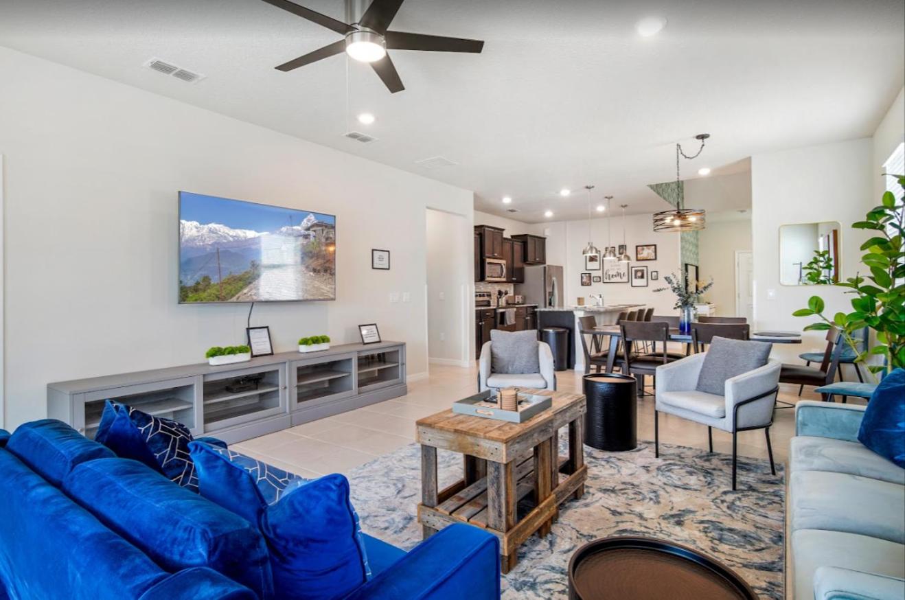 Luxury Home in Sought-Out Windsor Island Resort! view 5