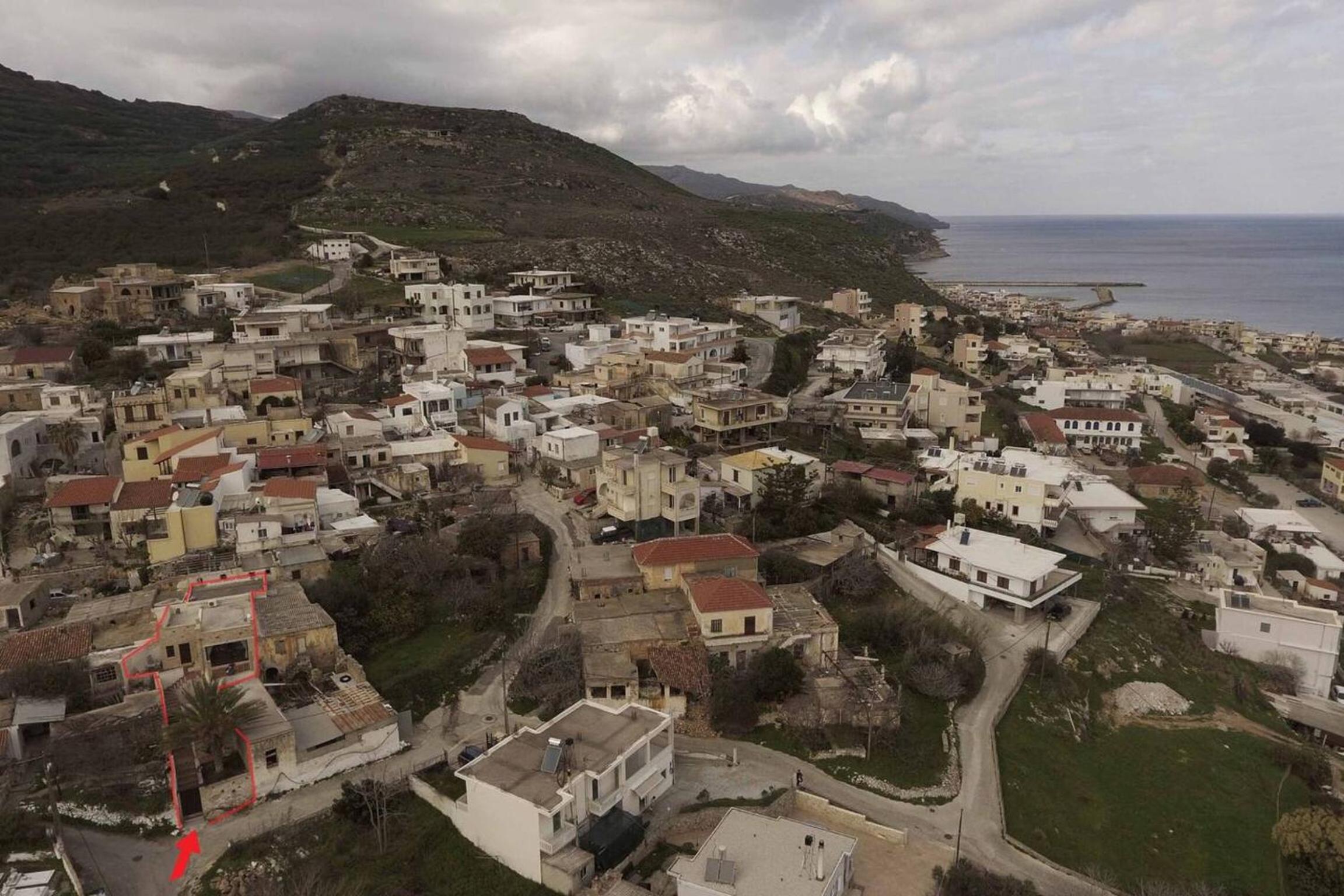 Charming villa in Chania with parking included