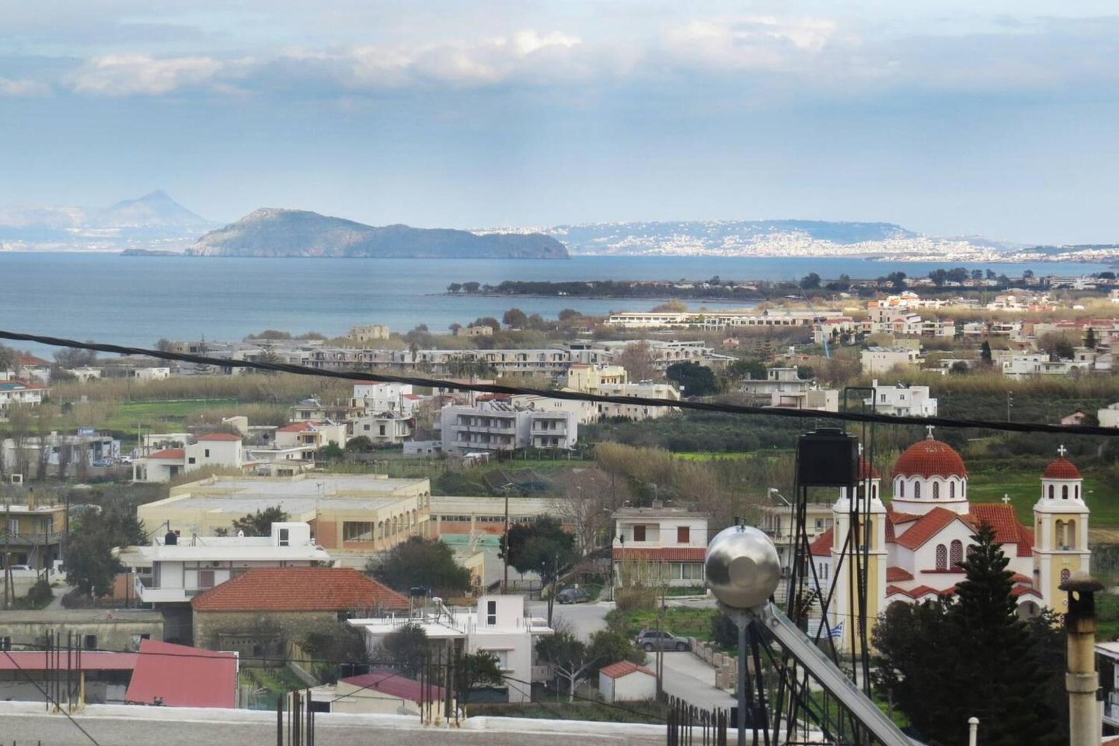 Charming villa in Chania with parking included