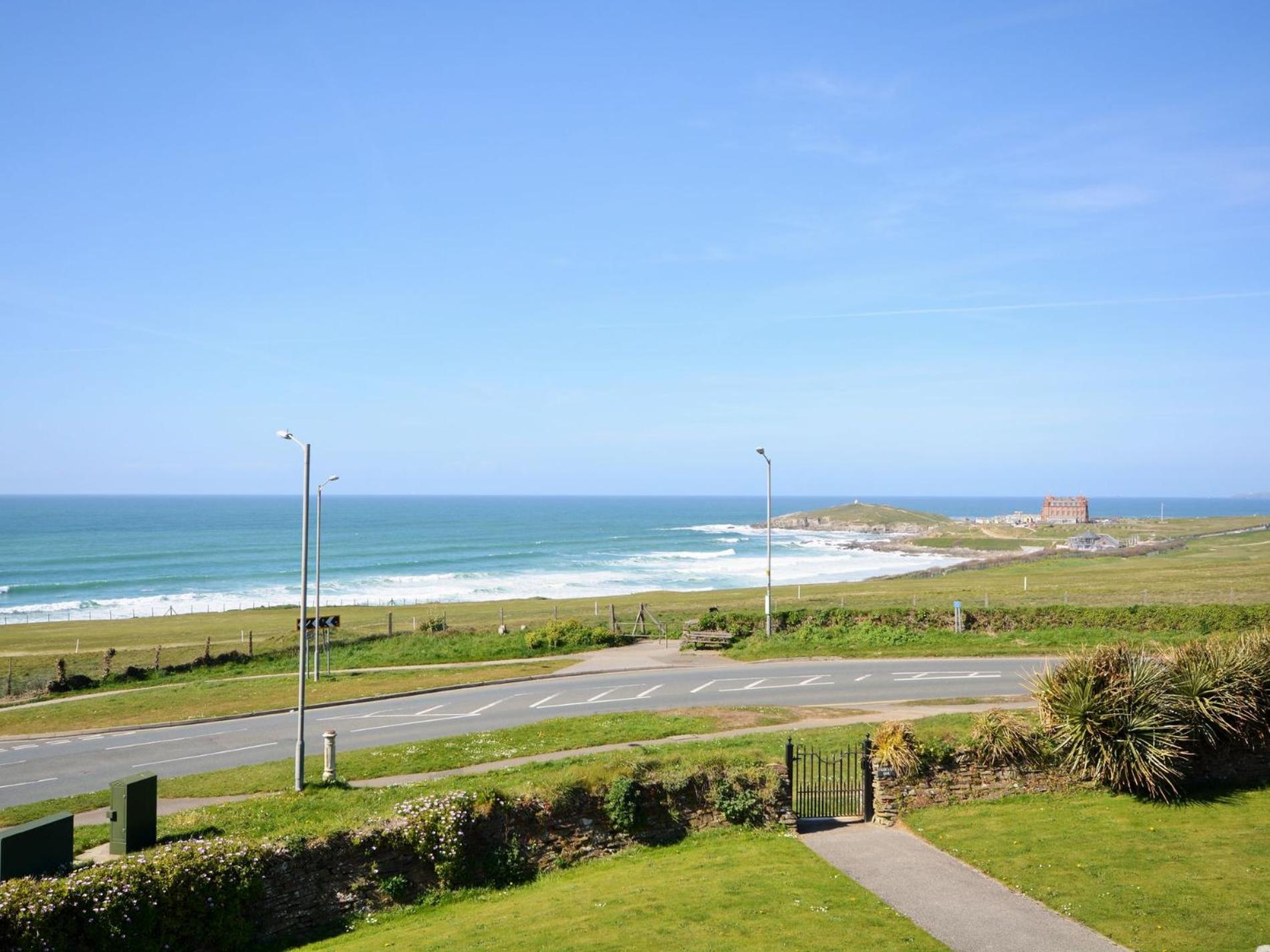 3 Bed in Newquay oc-headl view 2