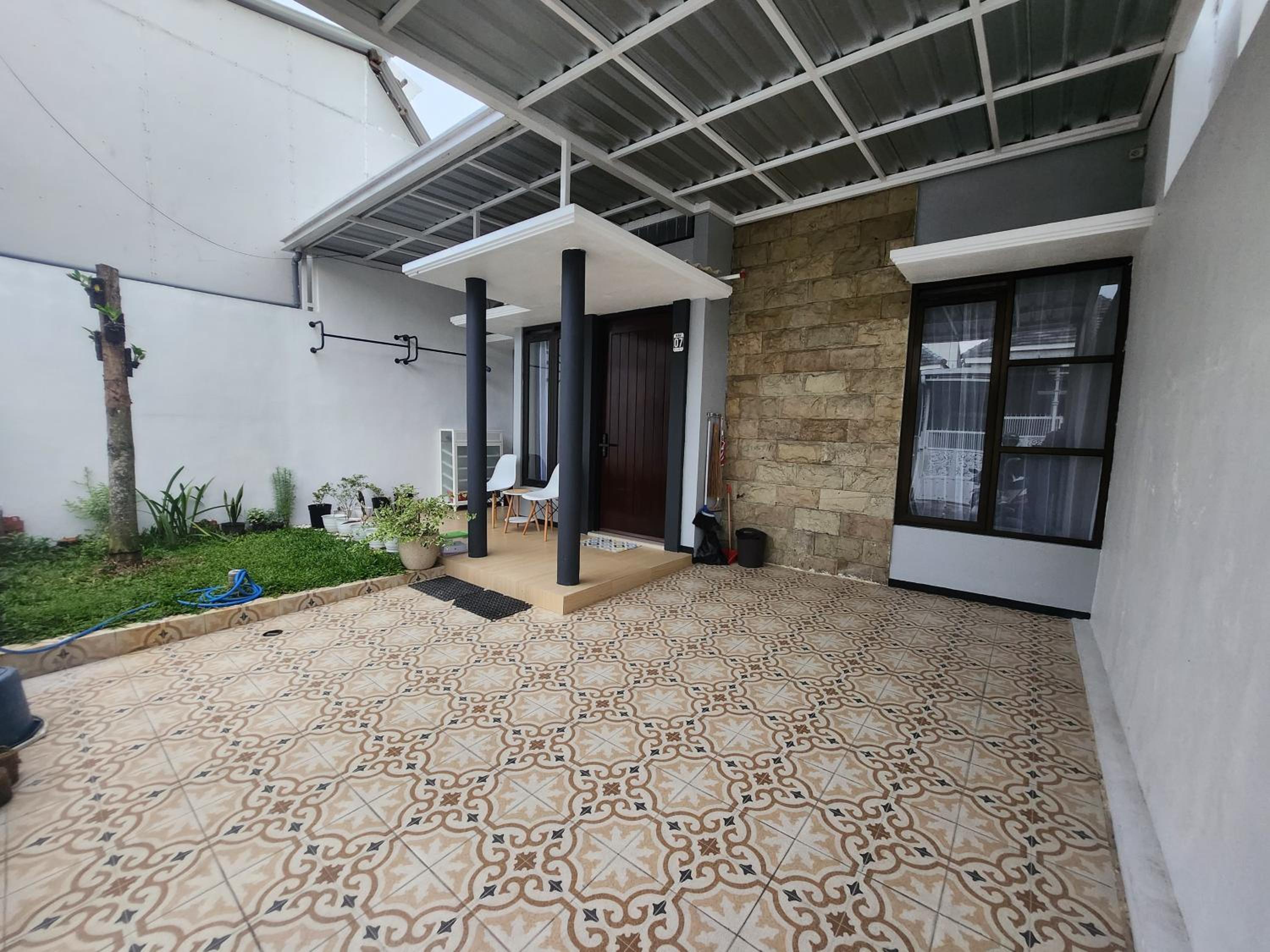 Villa Jingga Joyogrand Malang