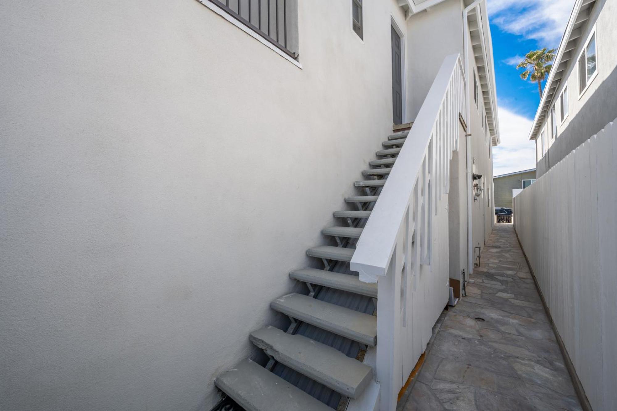 Giant 7 Bedroom Home with 3 separate Condos view 4