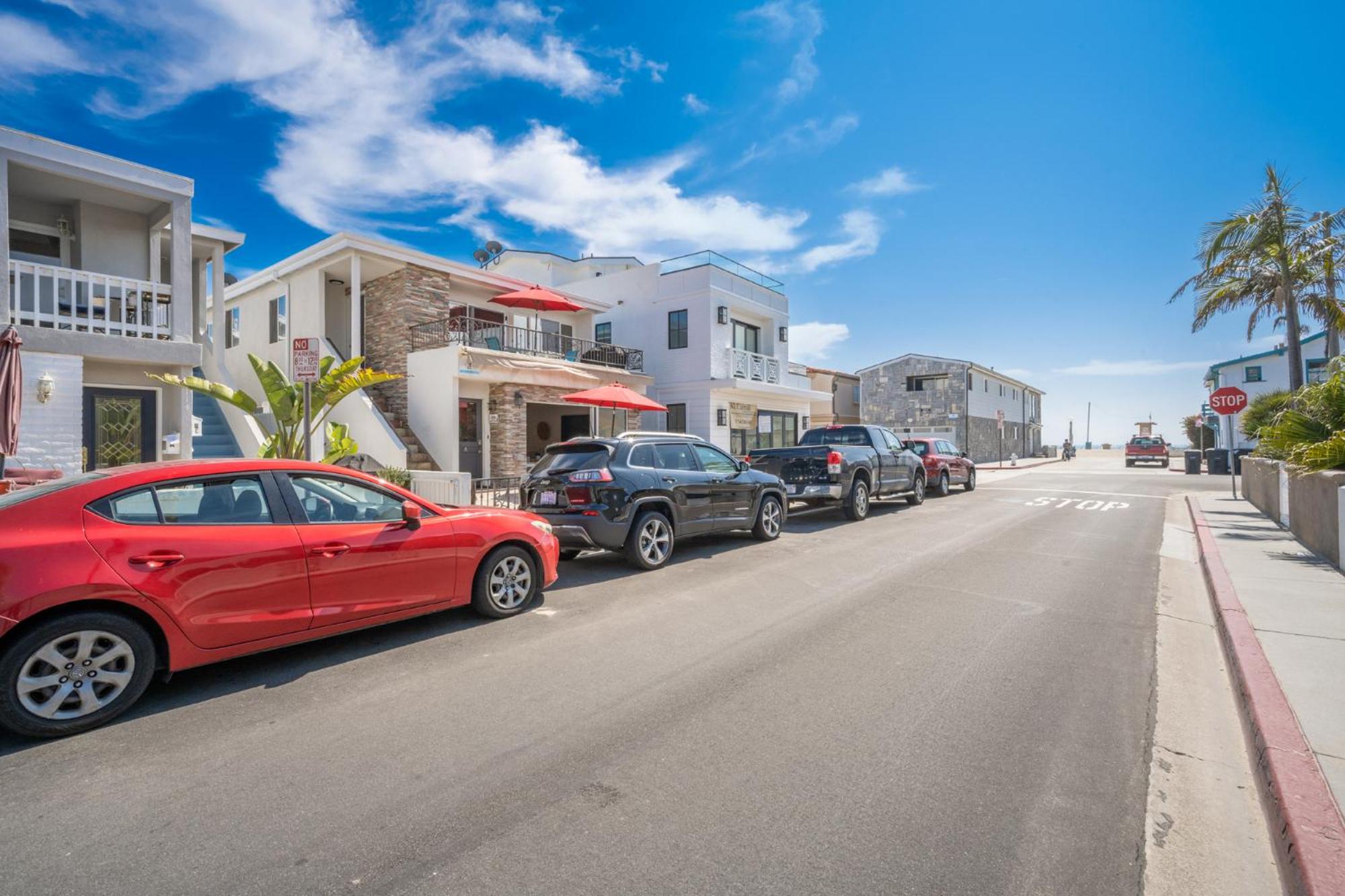 Giant 7 Bedroom Home with 3 separate Condos view 5