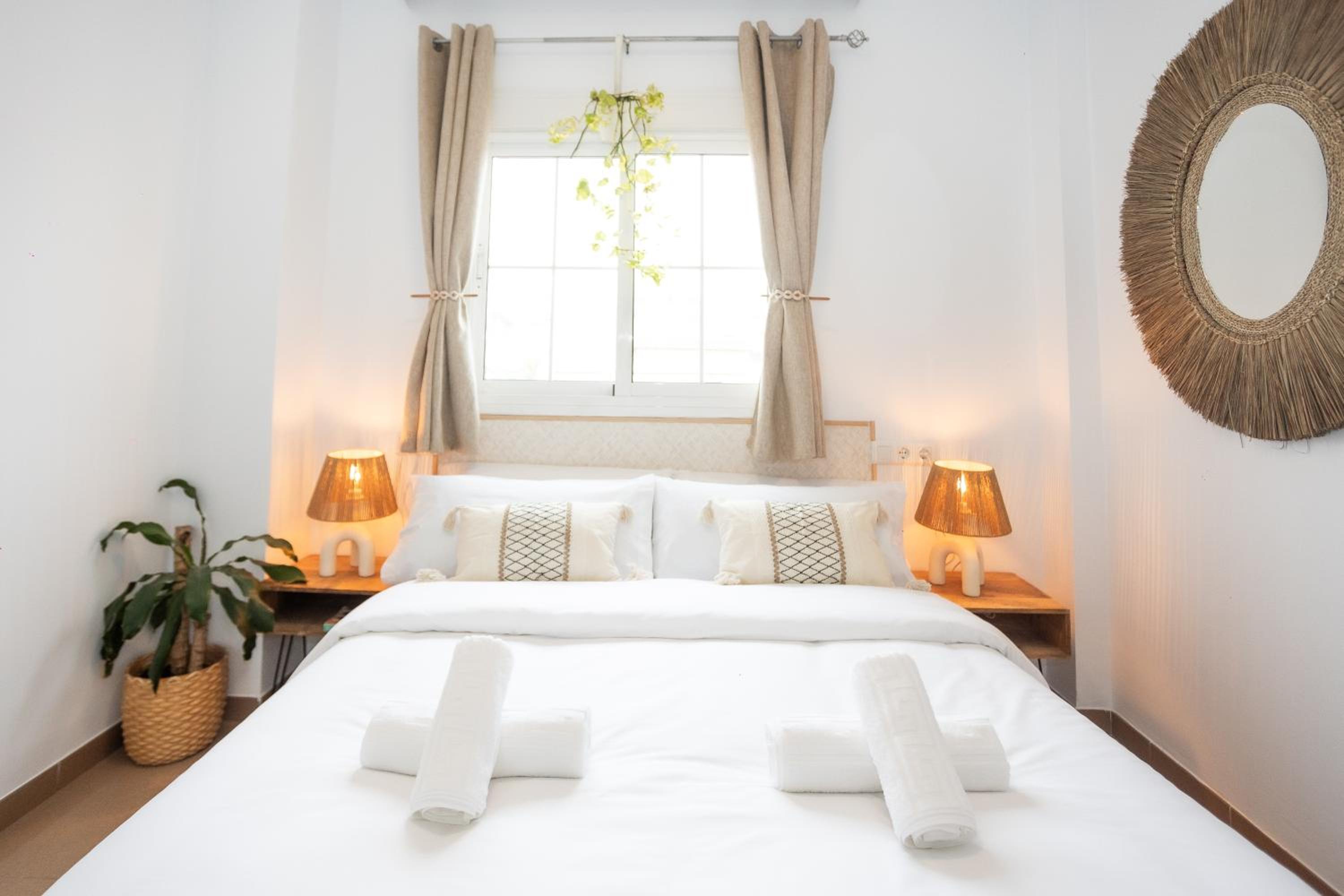 Naim Guest House Nerja