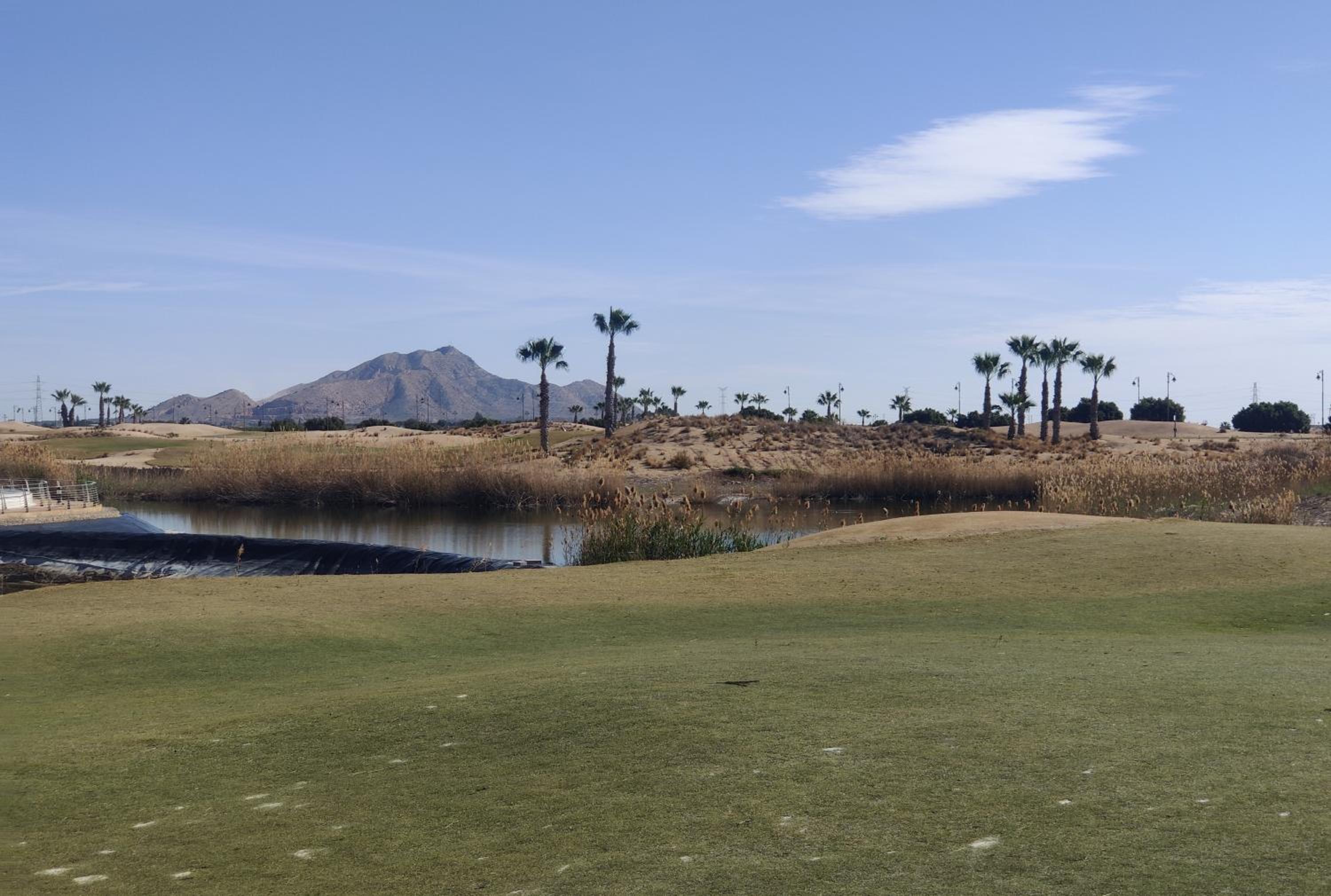 Bonito Penthouse en Campo de Golf con Piscina