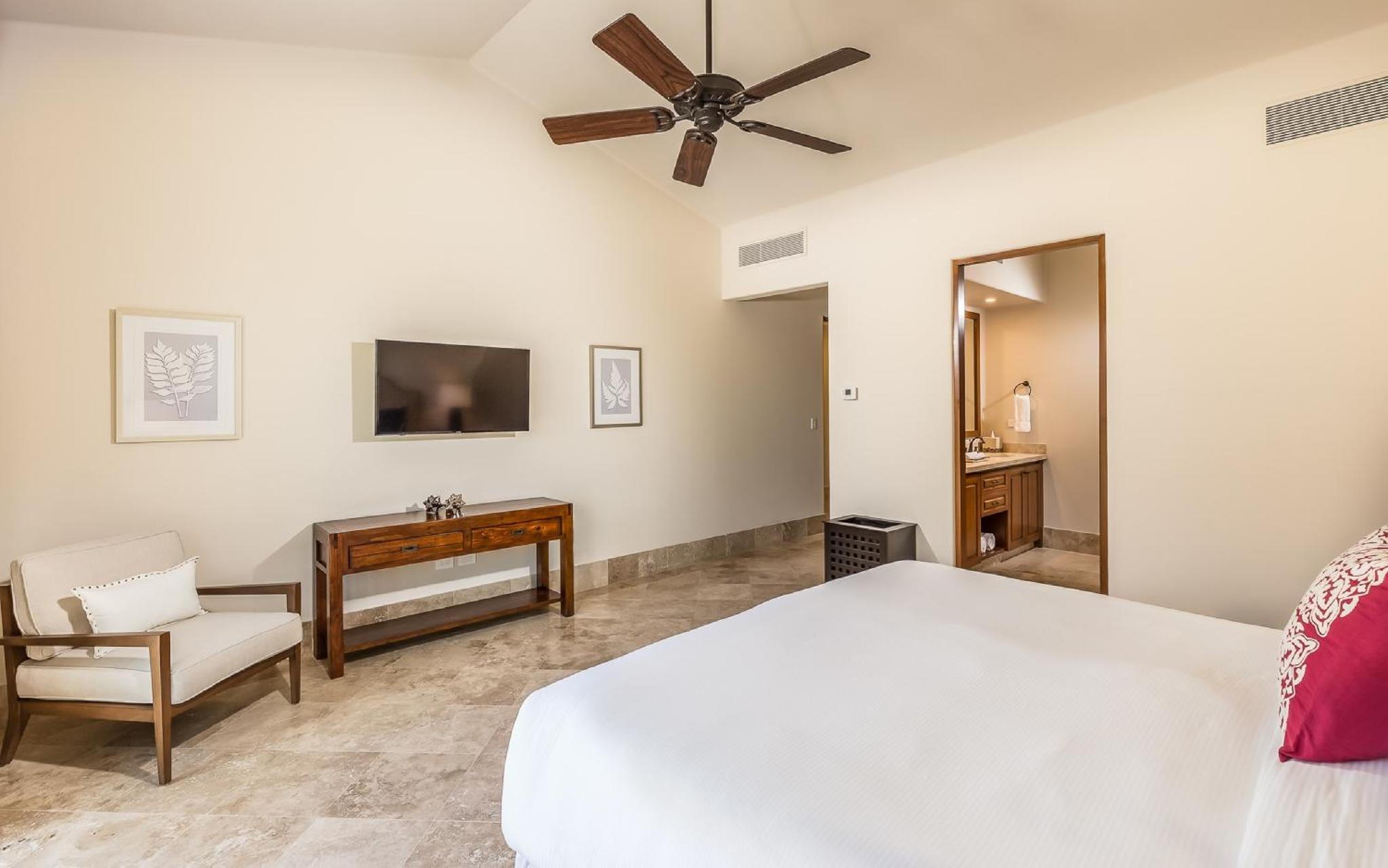 Luxury villa in Diamante Cabo San Lucas