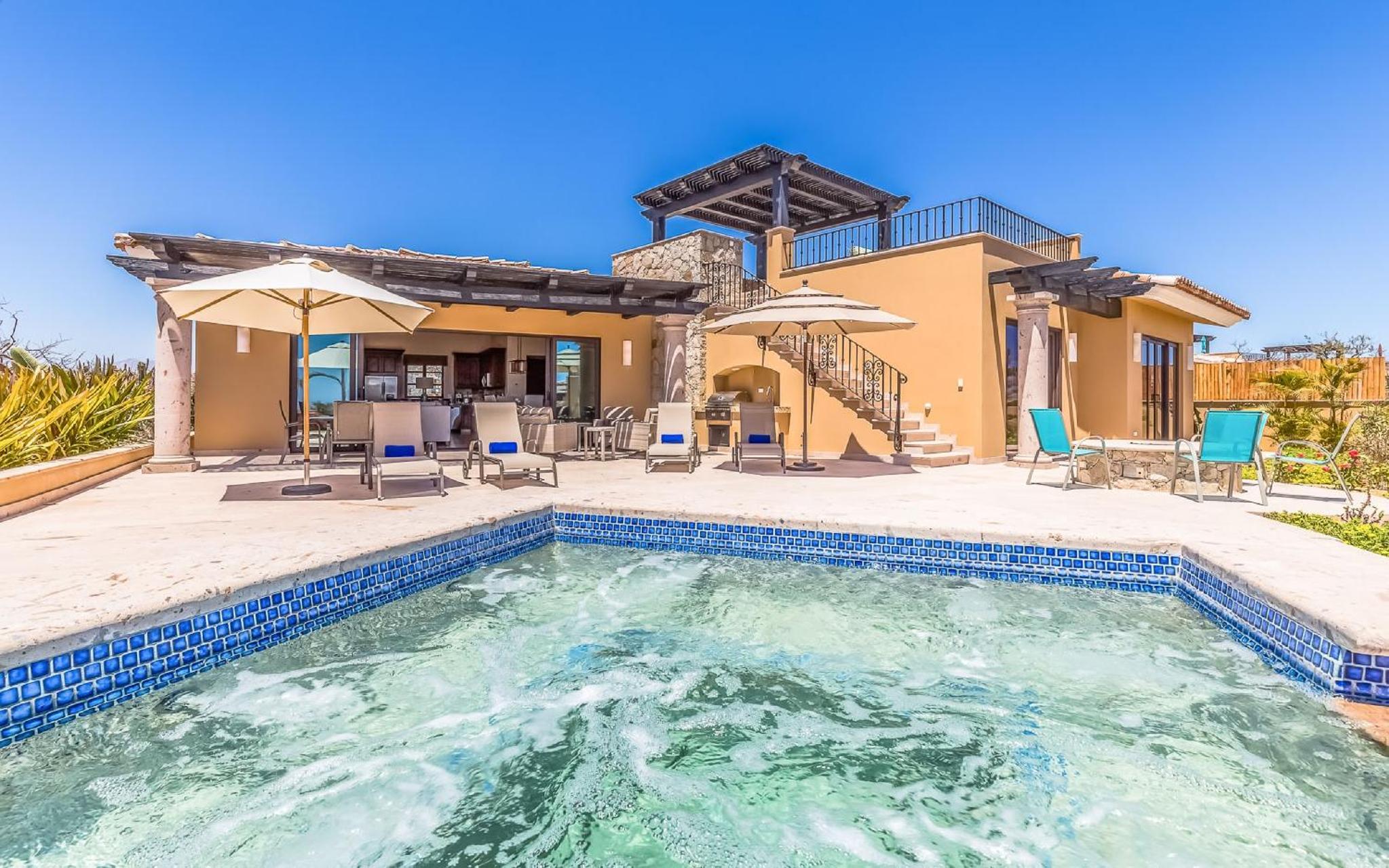 Luxury villa in Diamante Cabo San Lucas