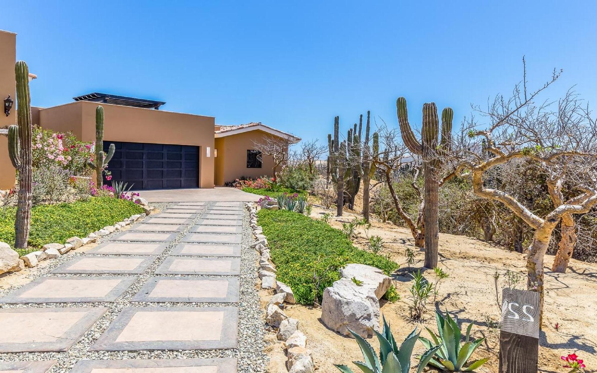 Luxury villa in Diamante Cabo San Lucas
