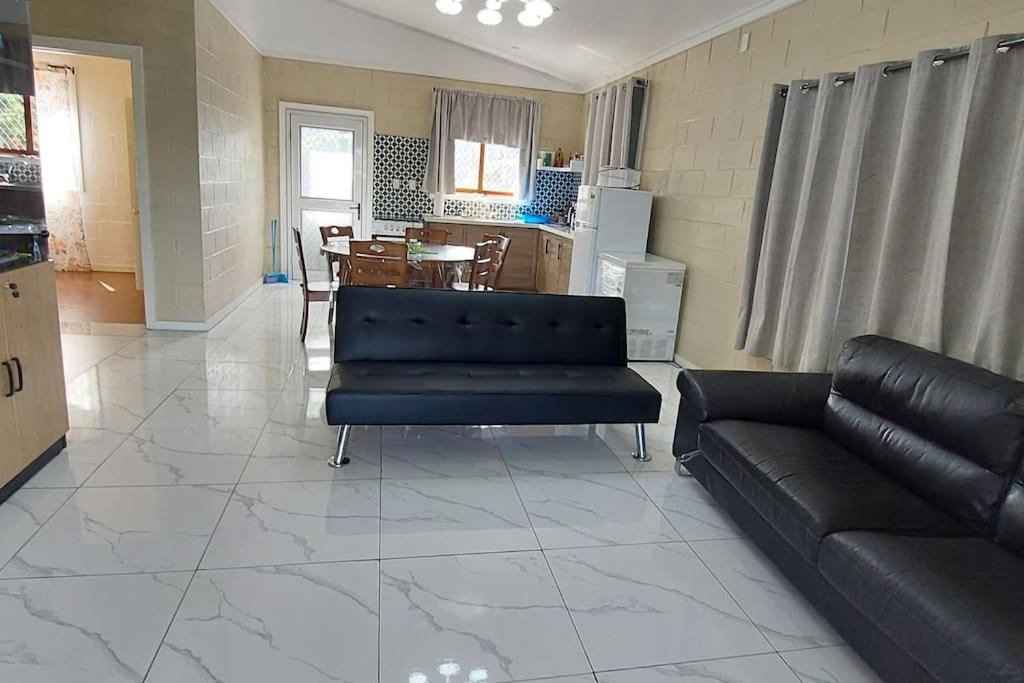 Fale Mailani-2 rooms/AC/hotwater view 4