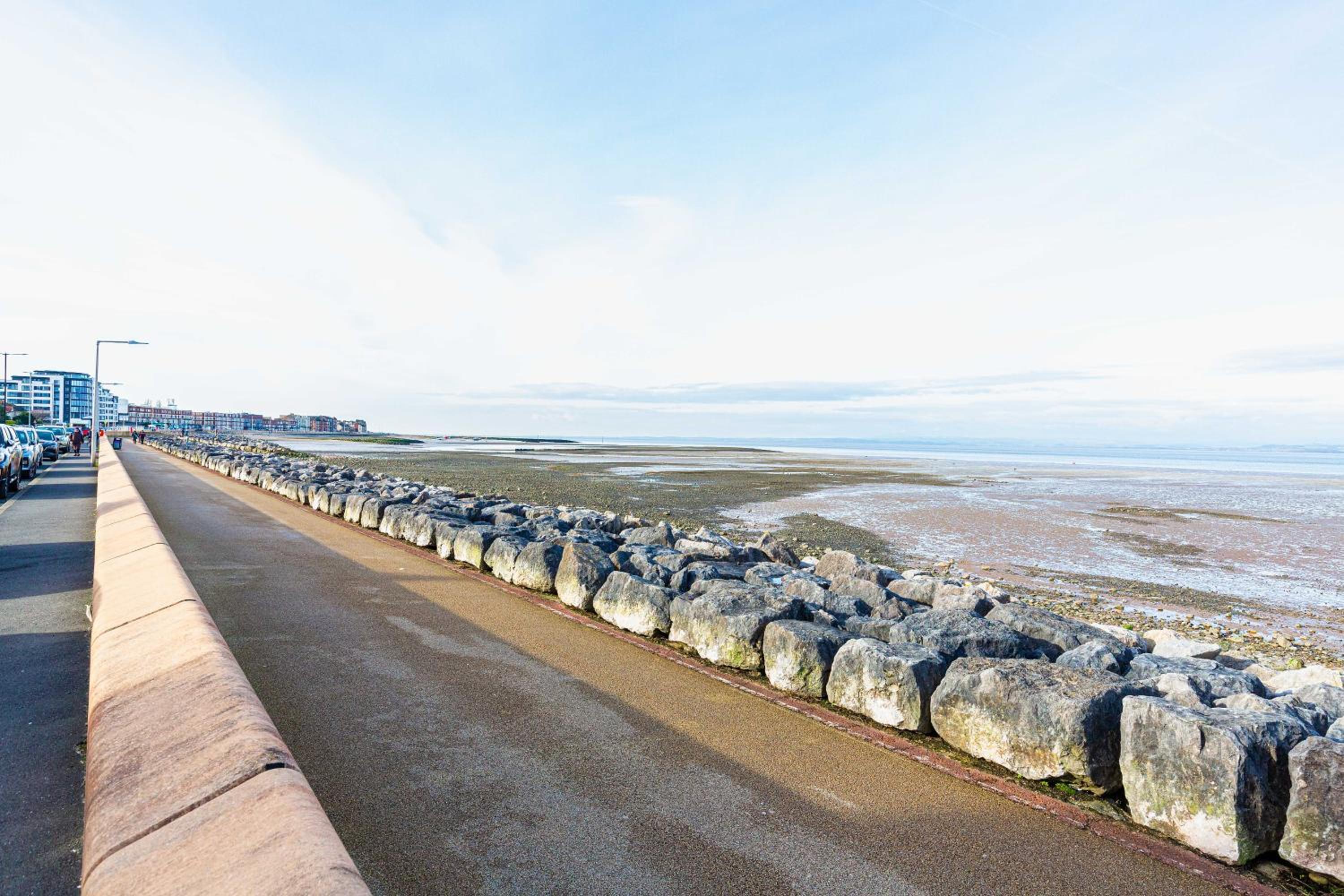 Stylish Seafront Apartment - Sleeps 6 - Gateway to the Lakes view 5