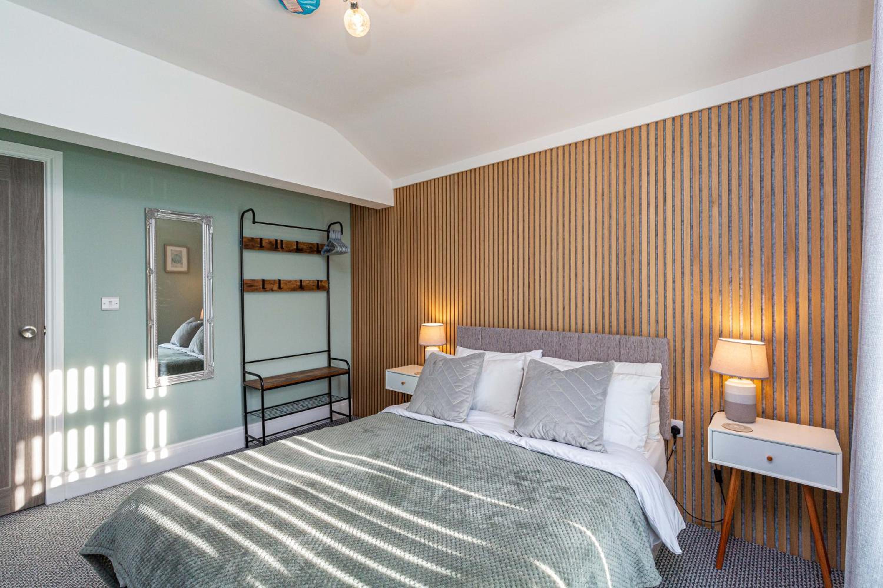Seafront Apartment - Sleeps 6 - Gateway to the Lake District - Brand New view 3